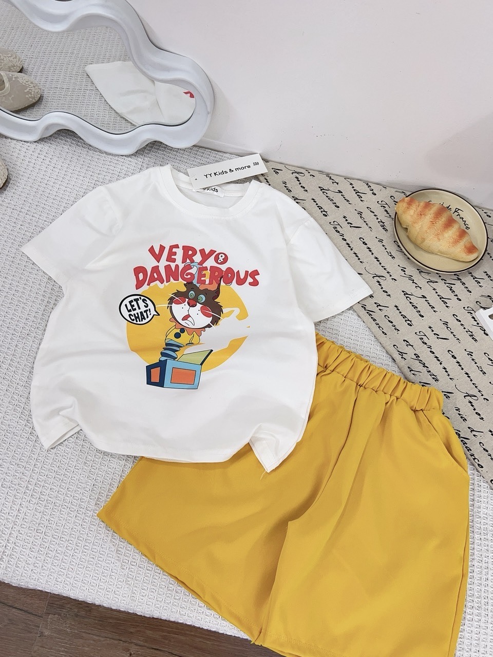 G934 - BỘ ĐÙI BÉ GÁI SIZE ĐẠI ÁO TRẮNG THÚ VERY QUẦN VÀNG
