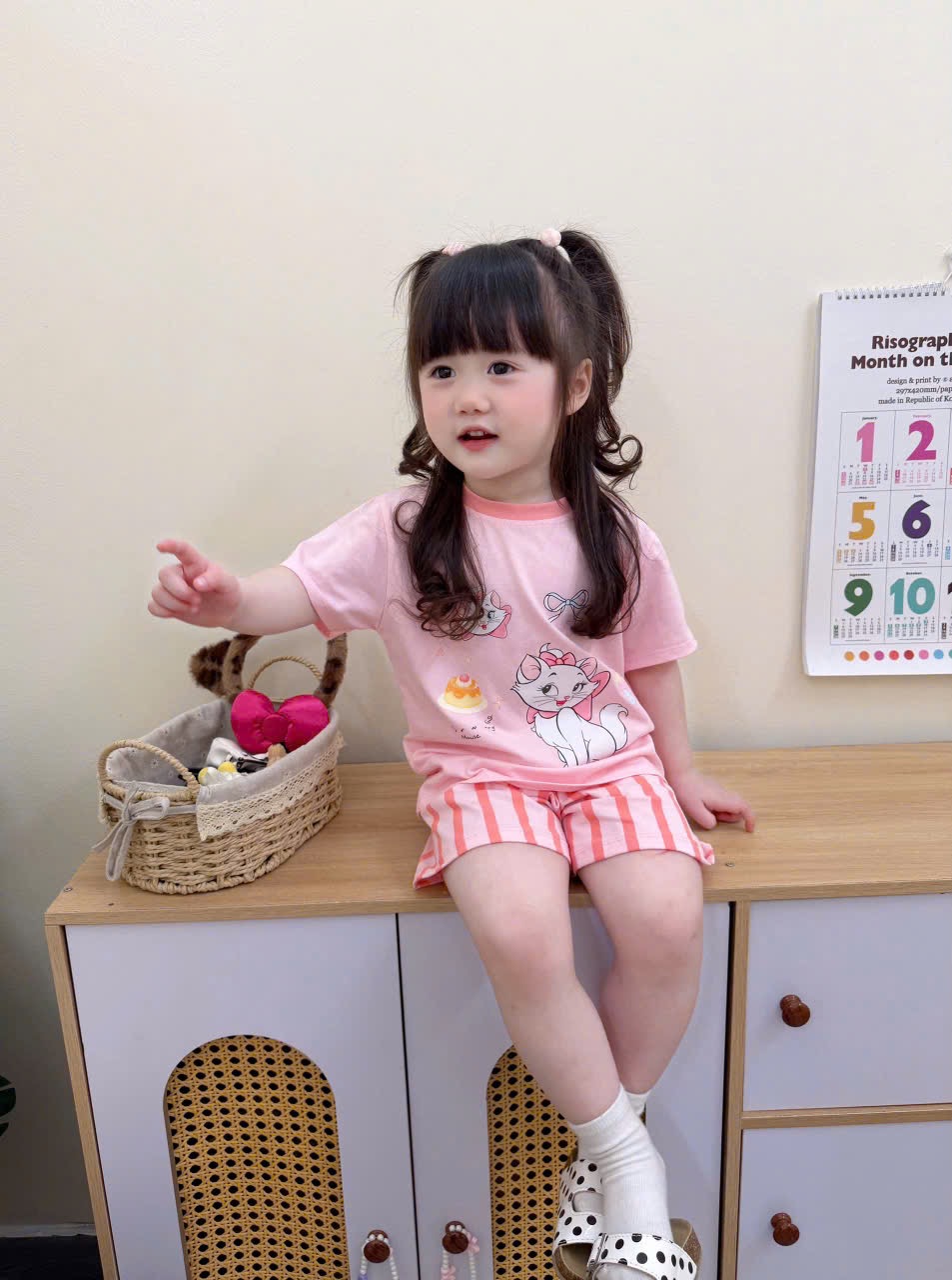 G941 - SET 2 BỘ ĐÙI BÉ GÁI MÈO MARIE HỒNG QUẦN SỌC