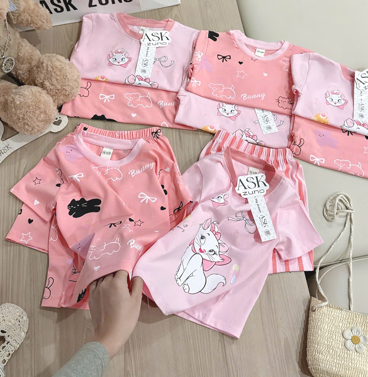 G941 - SET 2 BỘ ĐÙI BÉ GÁI MÈO MARIE HỒNG QUẦN SỌC