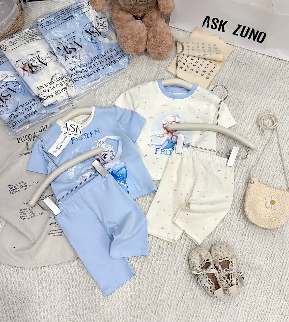 G942 - SET 2 BỘ NGỐ BÉ GÁI ELSA ANNA xanh be