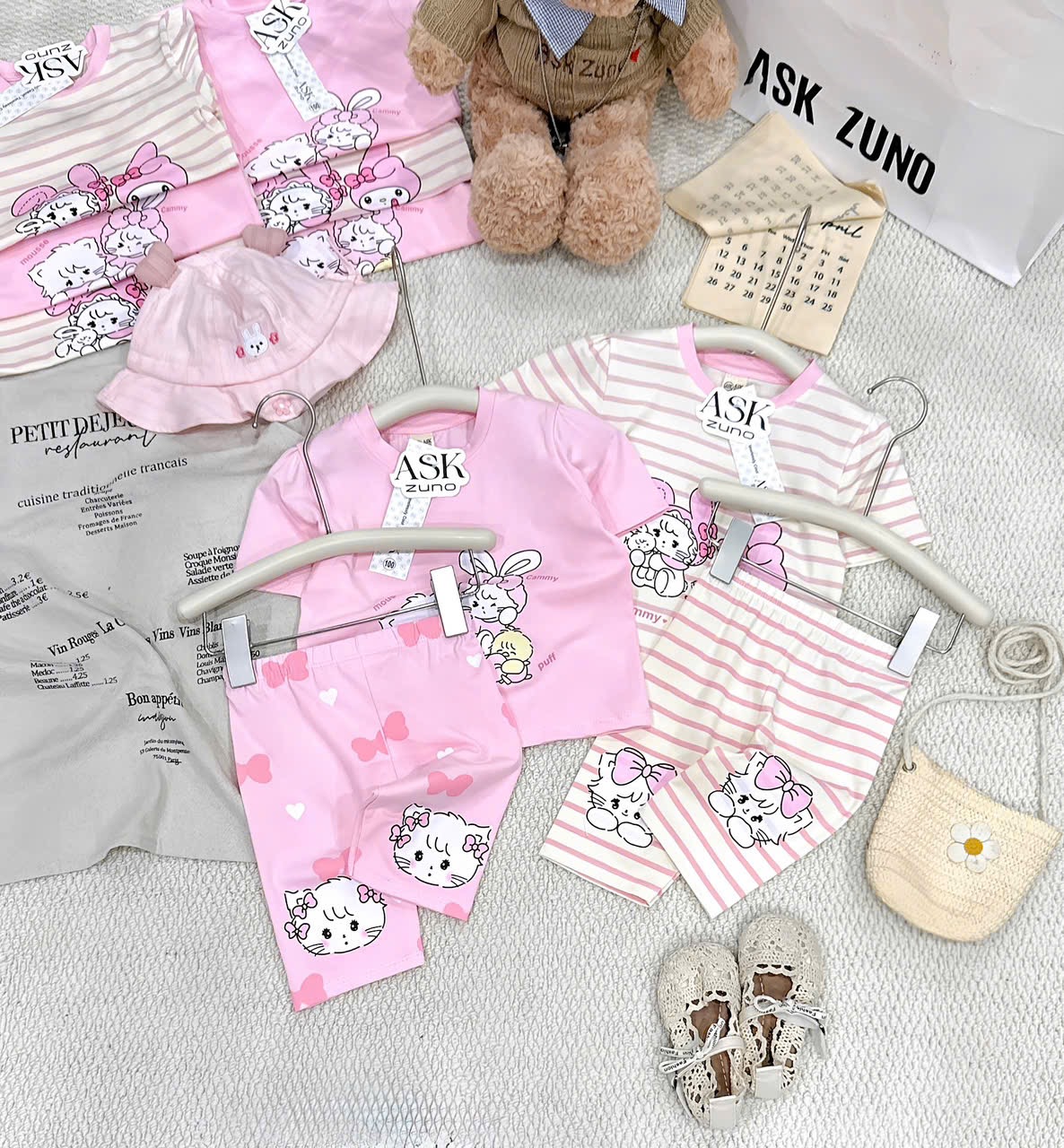G945 - SET 2 BỘ ĐÙI BÉ GÁI THỎ MÈO melody hồng kẻ