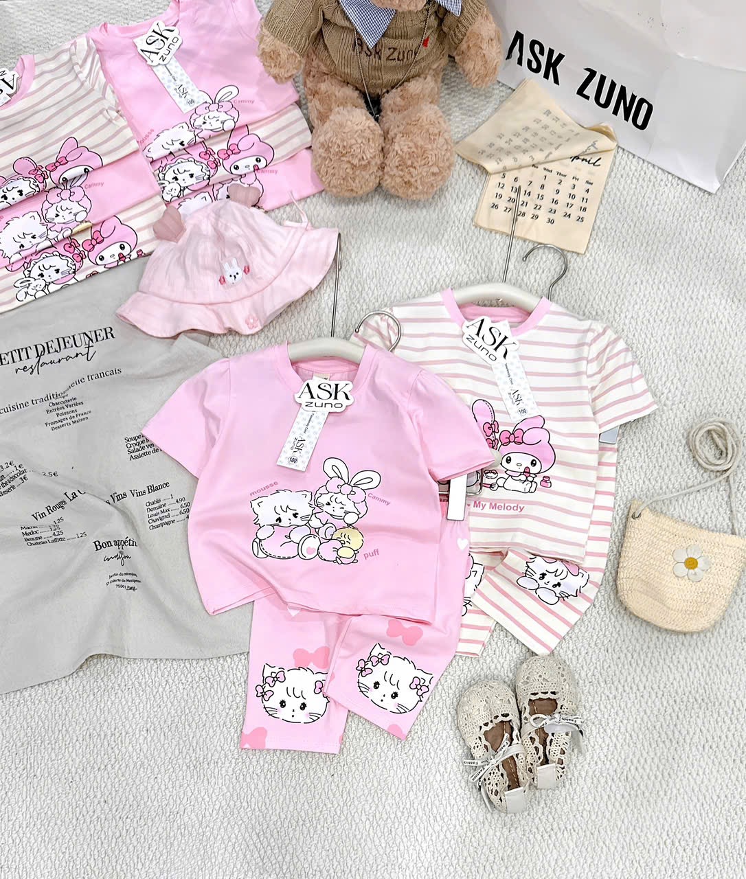 G945 - SET 2 BỘ ĐÙI BÉ GÁI THỎ MÈO melody hồng kẻ