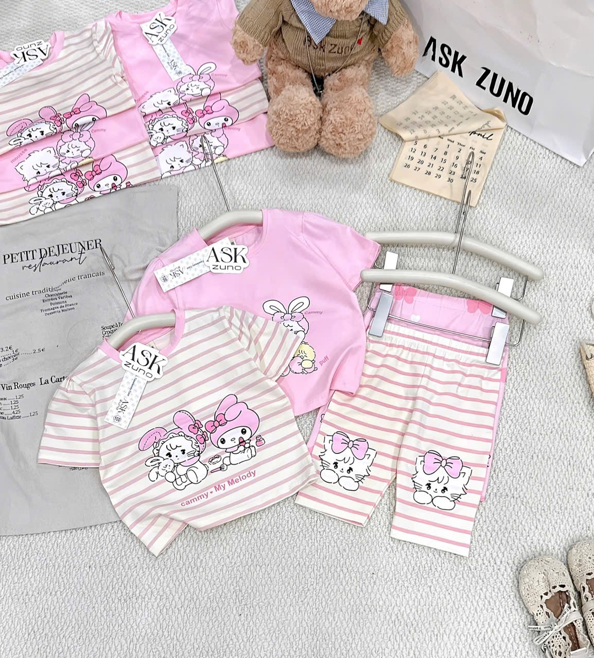 G945 - SET 2 BỘ ĐÙI BÉ GÁI THỎ MÈO melody hồng kẻ
