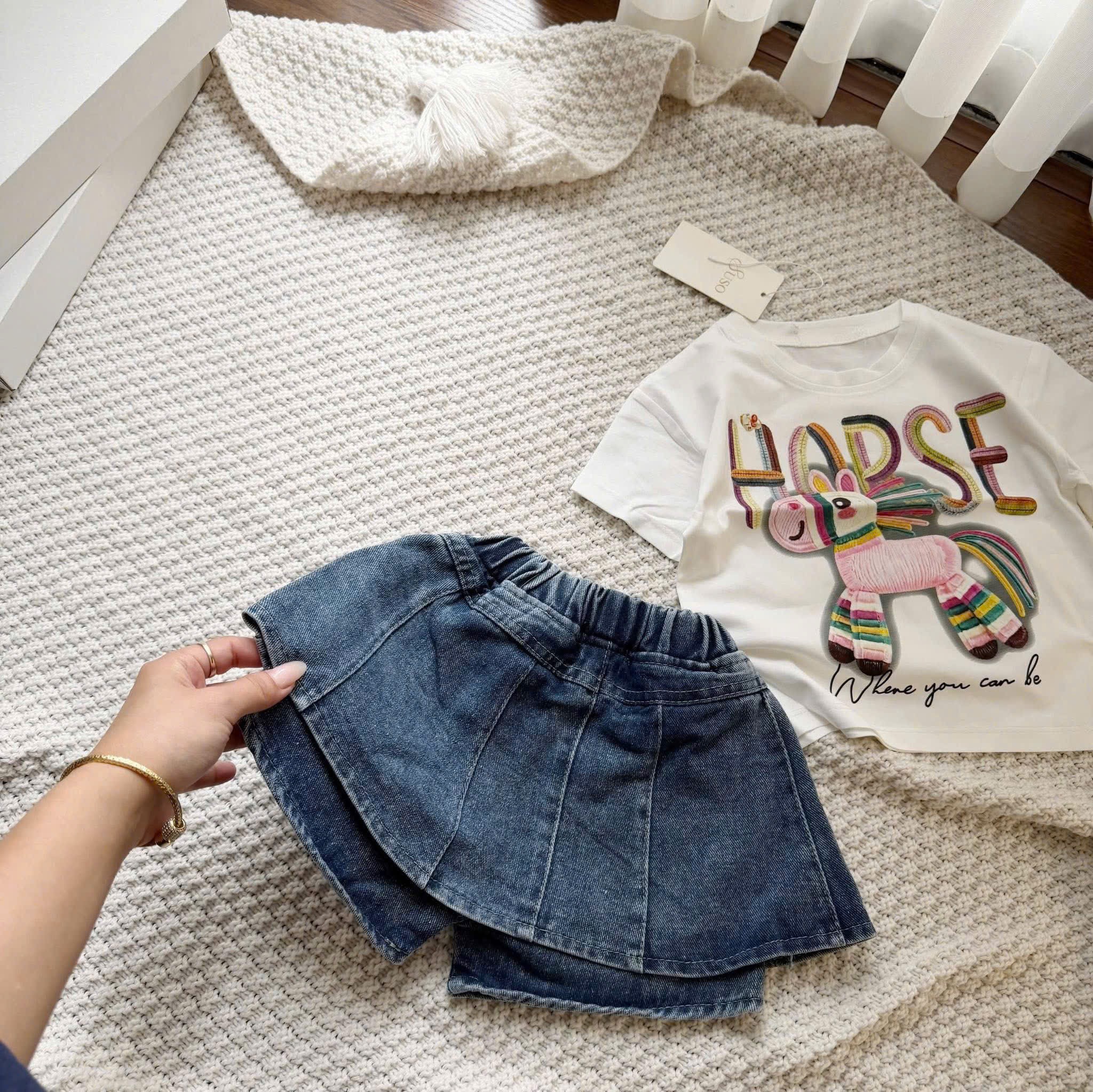 G959 - SET BÉ GÁI ÁO NGỰA HORSE QUẦN JEANS VÁY