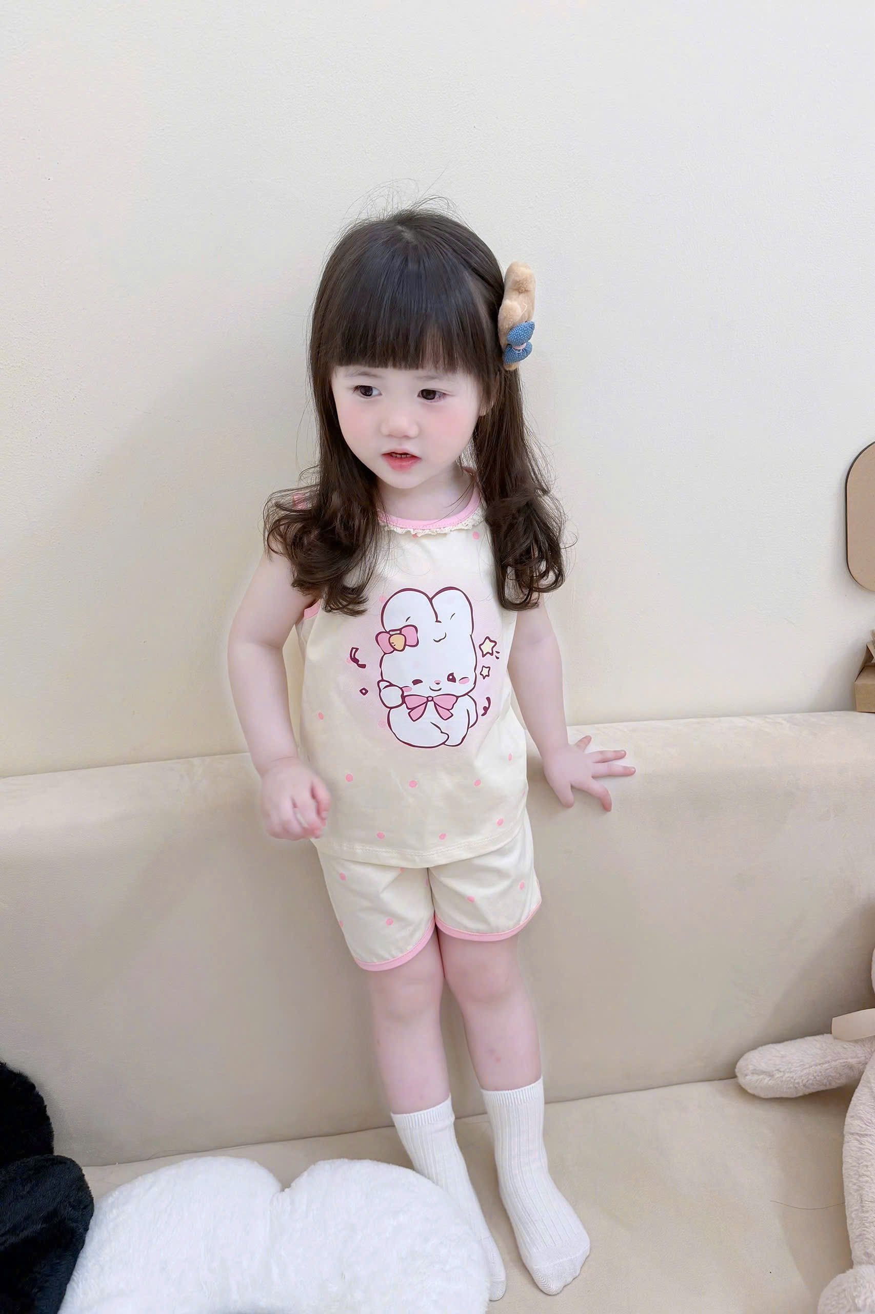 G990 - SET 2 BỘ ĐÙI BÉ GÁI BA LỖ KITTY THỎ CỔ REN hồng be