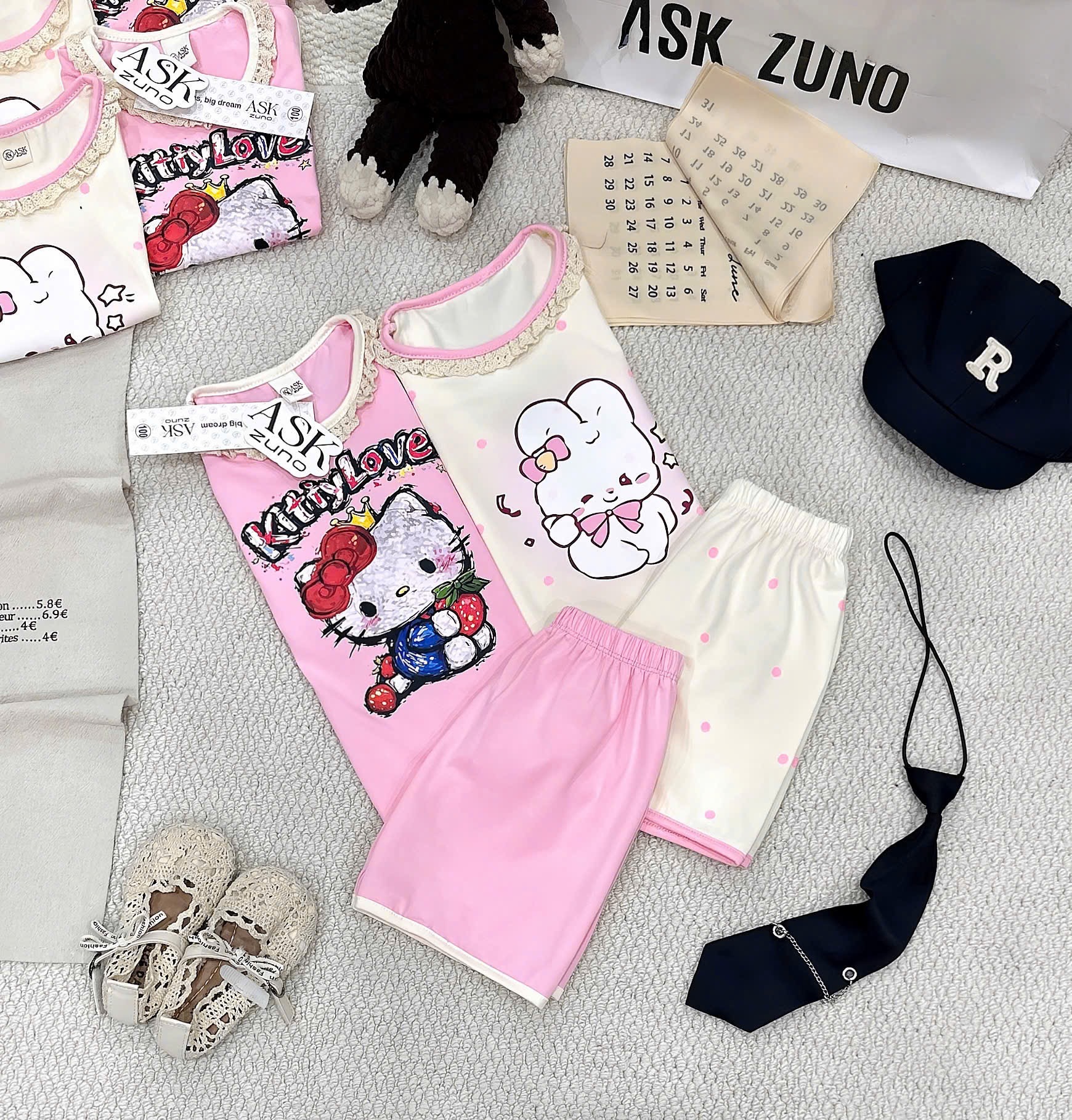 G990 - SET 2 BỘ ĐÙI BÉ GÁI BA LỖ KITTY THỎ CỔ REN hồng be