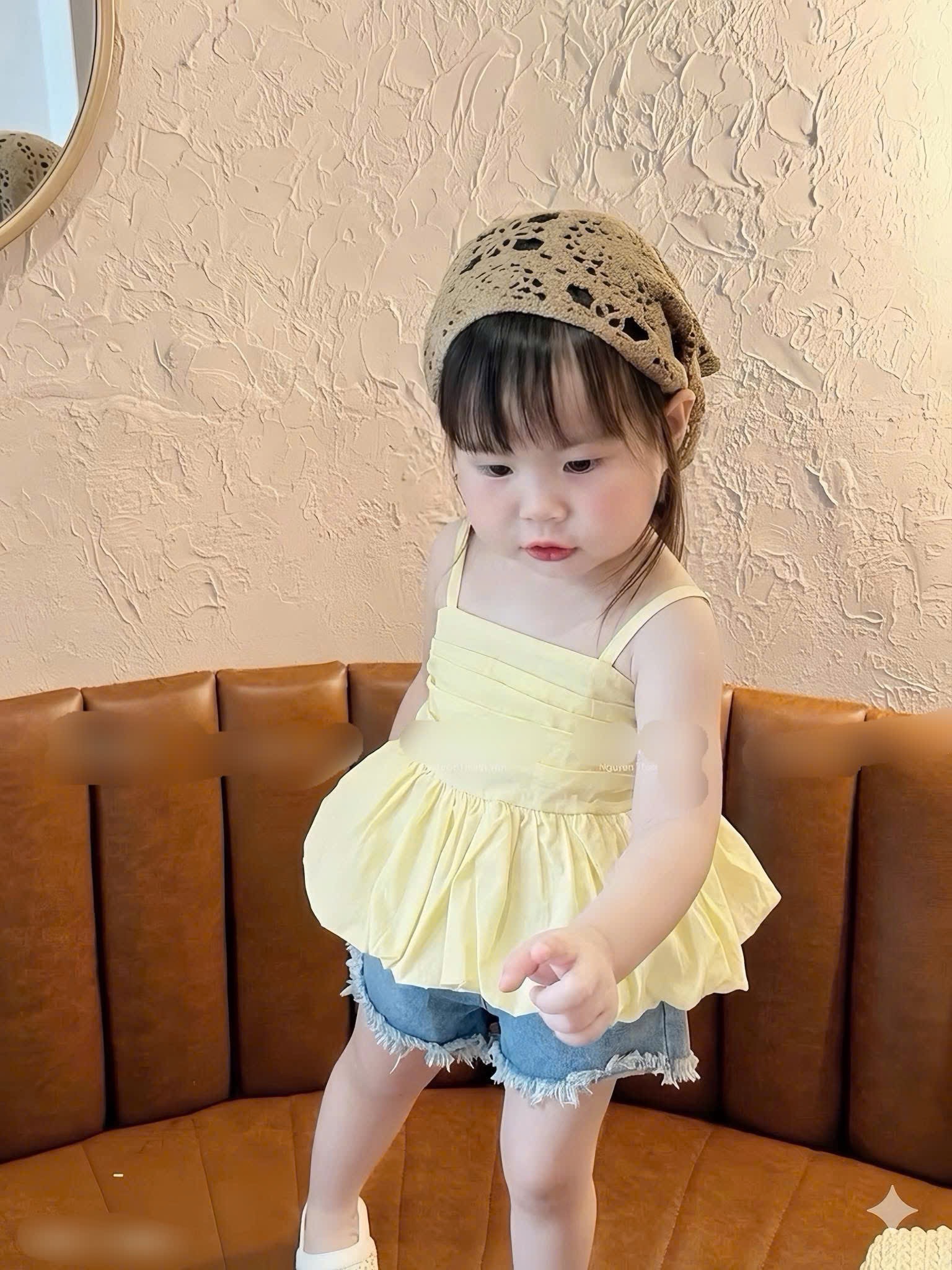G991 - SET BÉ GÁI ÁO VÀNG 2S MIX QUẦN BÒ RÁCH