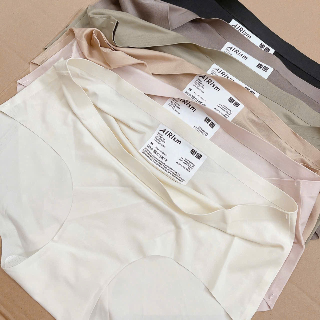 PK274 - HỘP 5 QUẦN LÓT ĐÚC SU KO ĐƯỜNG MAY UNIQL