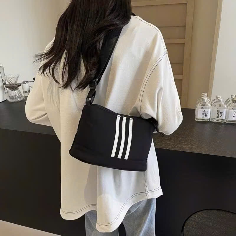 PK285 - TÚI XÁCH ĐEN 3 SỌC TRẮNG