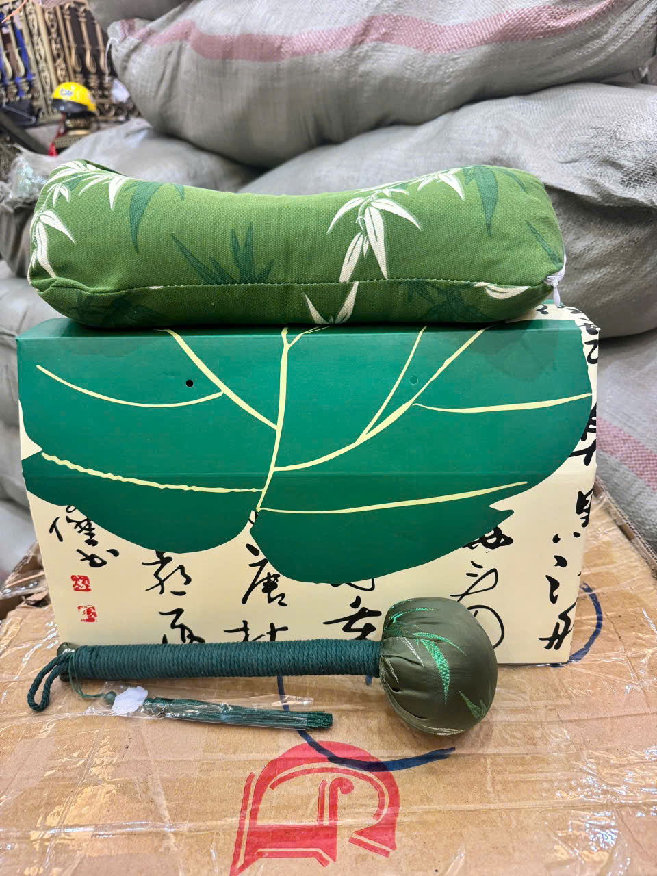 PK323 - HỘP GỐI NGẢI CỨU + BÚA ĐẤM
