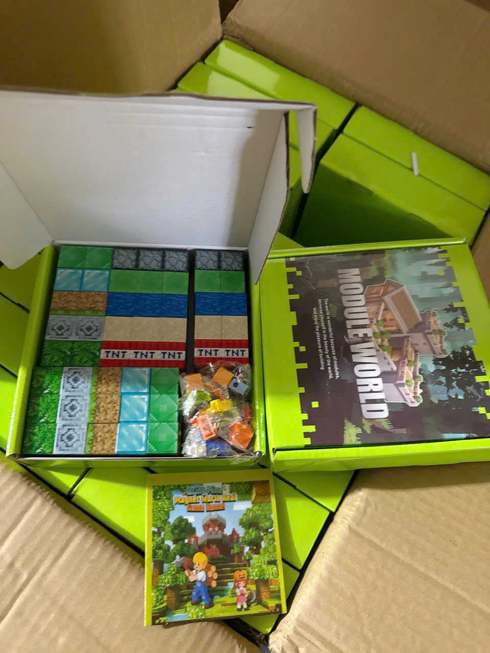 PK330 - SET 100 VIÊN XẾP HÌNH NAM CHÂM + 6 LEGO NGƯỜI