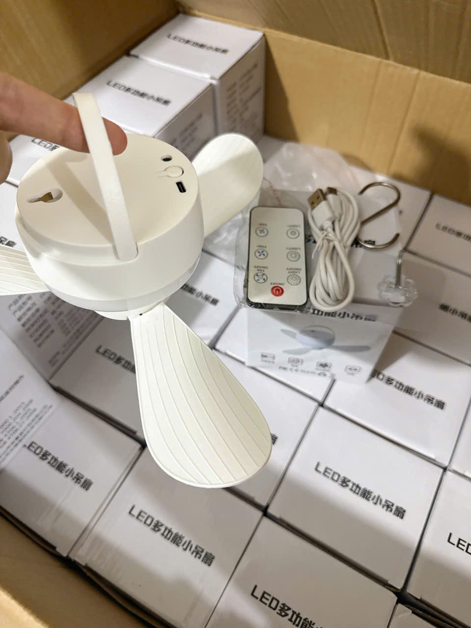 PK332 - QUẠT GIÓ NHỎ TREO TƯỜNG