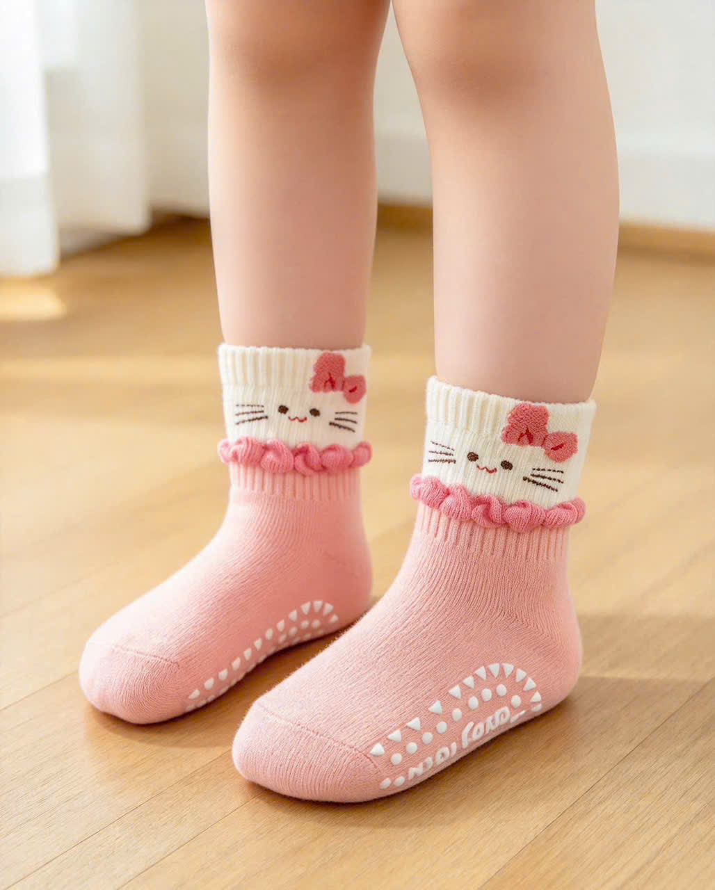 PK356 - SET 10 ĐÔI TẤT BÉ GÁI CHỐNG TRƯỢT KITTY HỒNG BE
