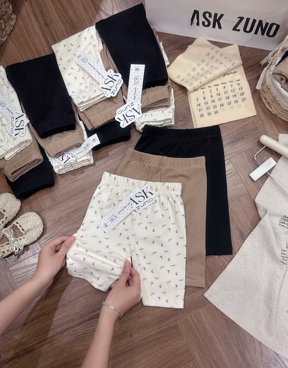 QB374 - SET 3 QUẦN LEGGING ĐÙI BÉ GÁI đen nâu hoa