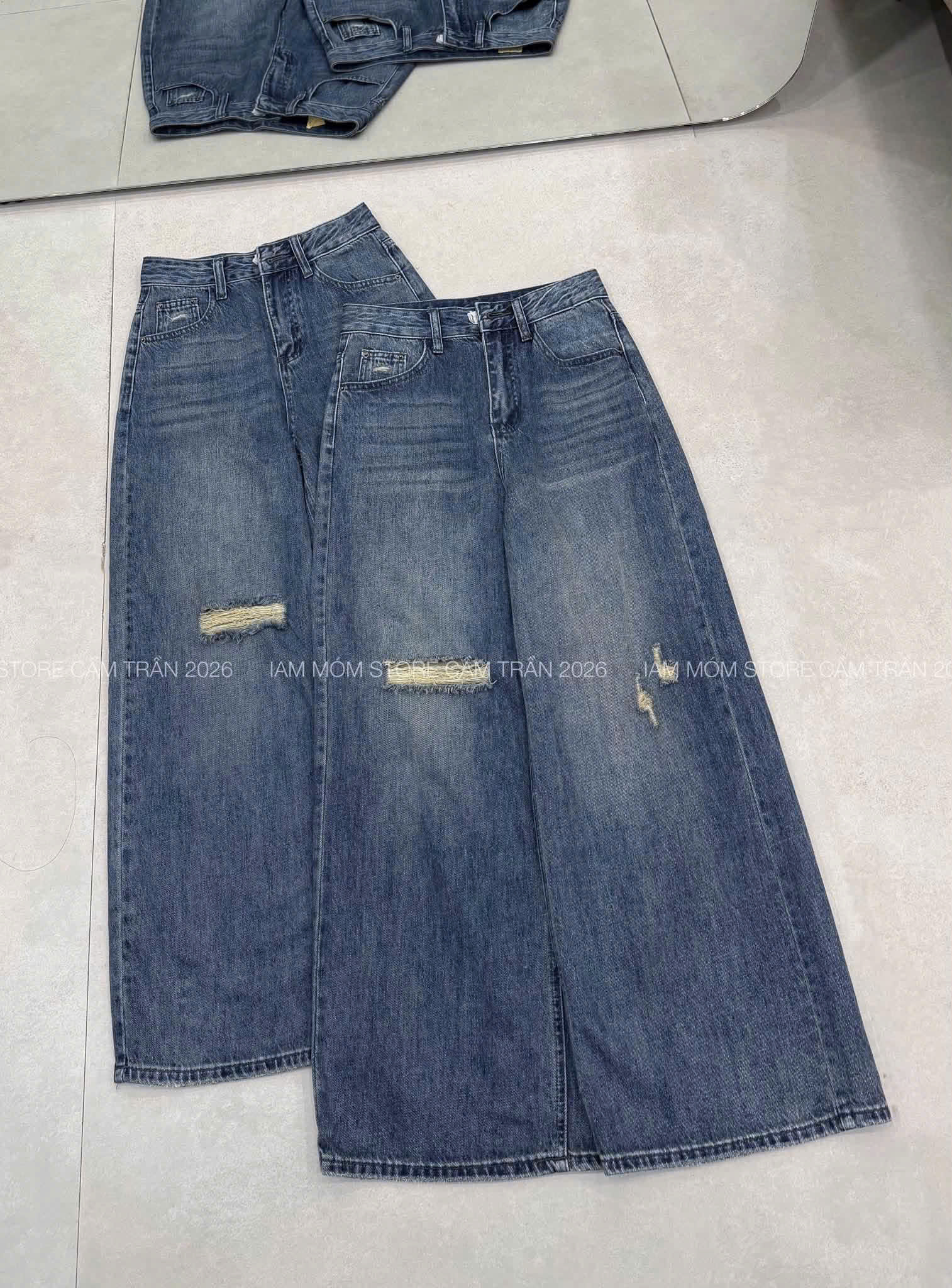 QNU716 - QUẦN JEANS SUÔNG XANH RÁCH GỐI M393