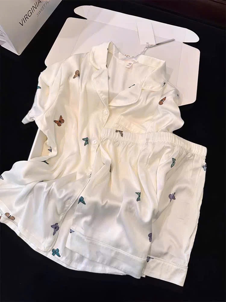 S301 - BỘ PYJAMA LỤA ĐÙI MÀU TRẮNG HÌNH BƯỚM