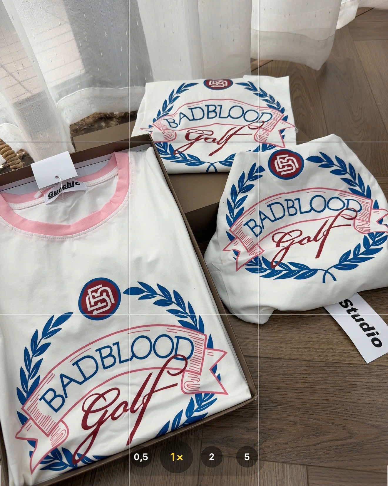 S312 - BỘ ĐÙI NỮ ÁO TRẮNG BADBLOOD QUẦN HỒNG