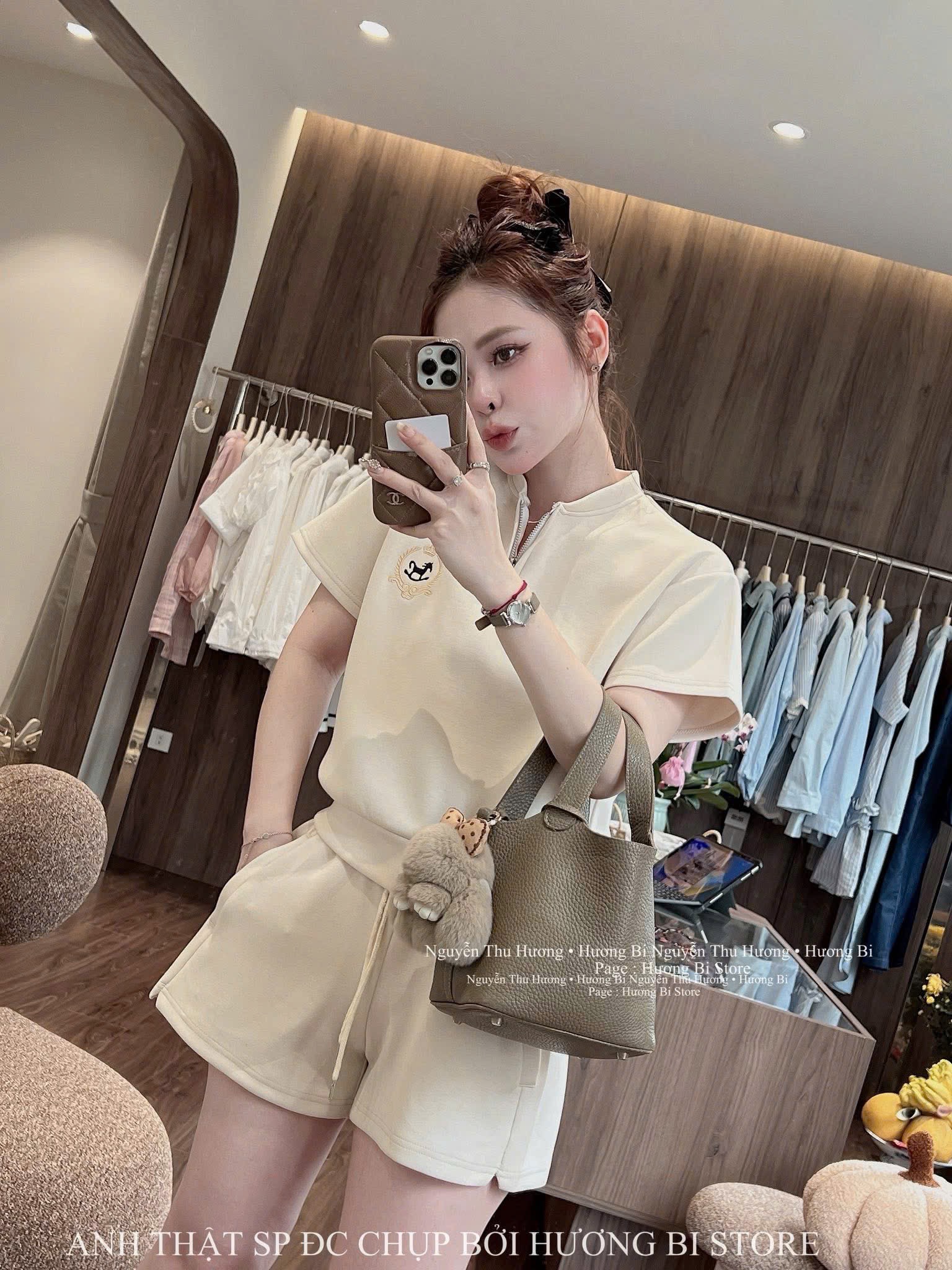 S315 - BỘ ĐÙI NỮ MÀU BE CỔ KHÓA THÊU NGỰA