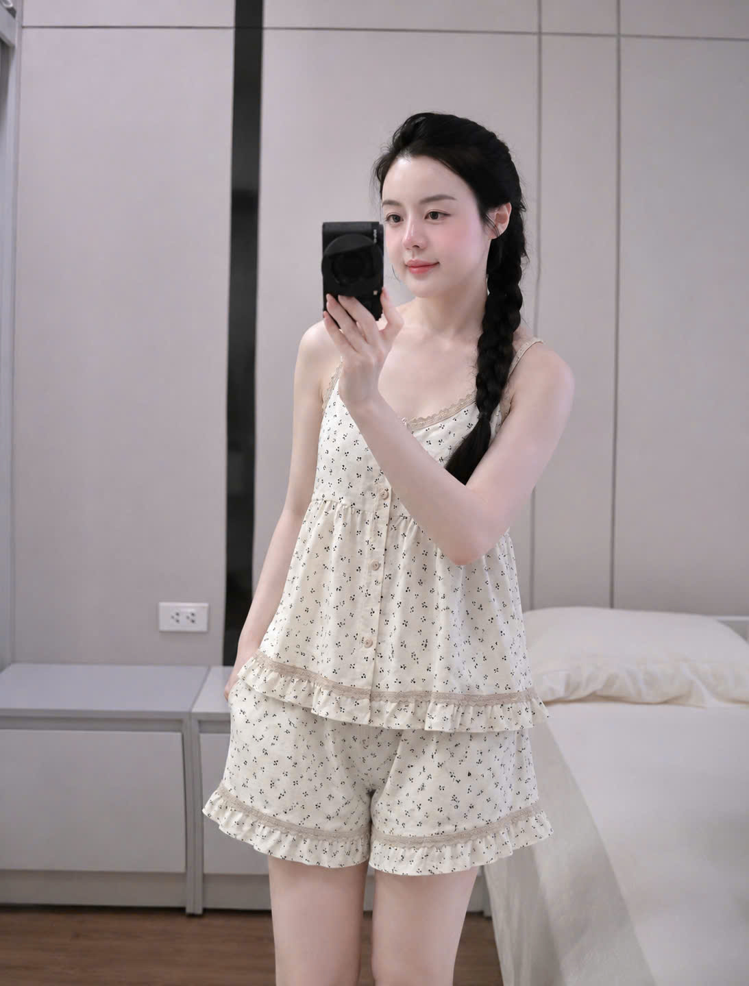 S345 - BỘ ĐÙI NỮ 2S ĐŨI MÀU BE HÌNH LÁ VIỀN REN