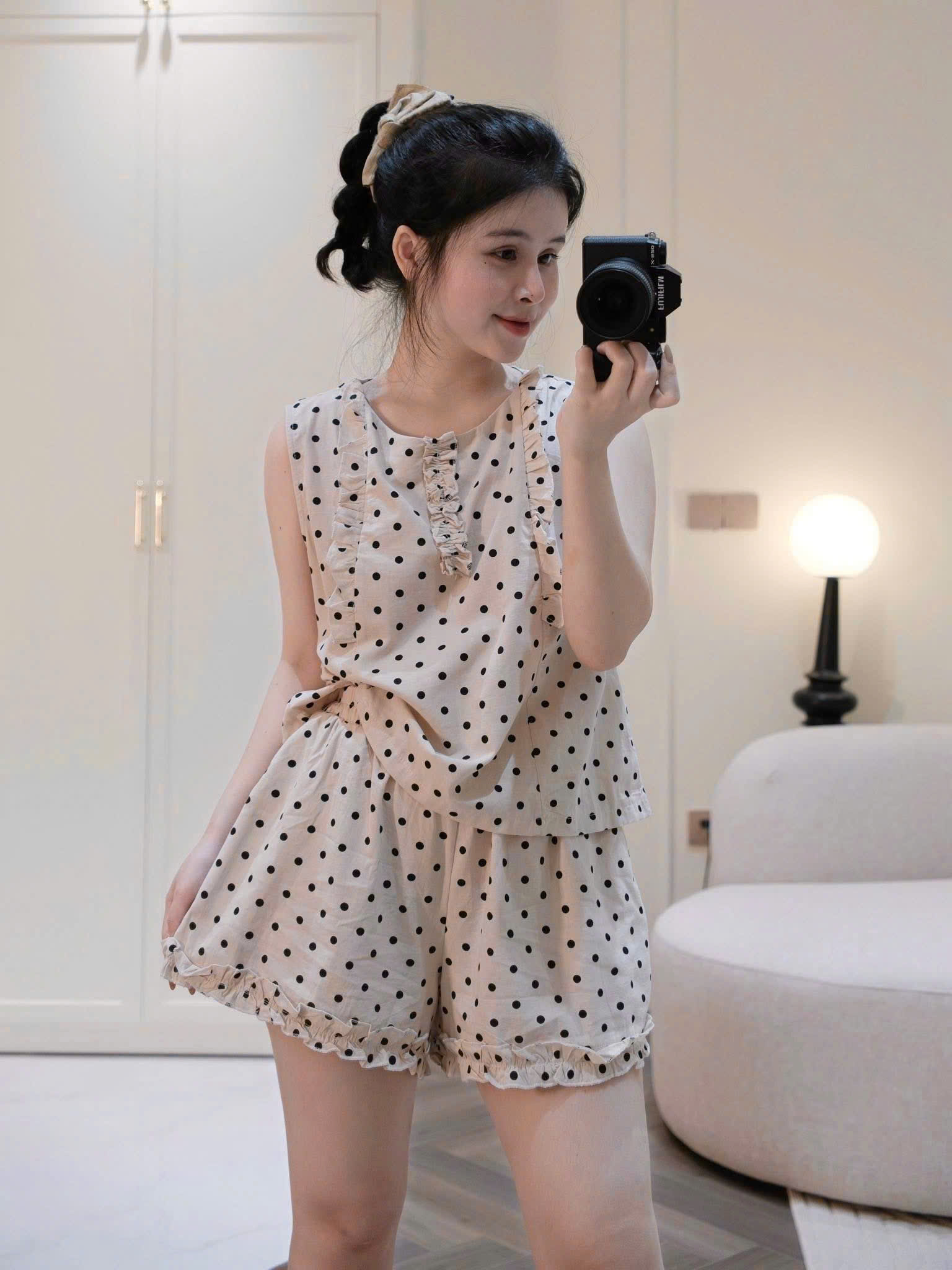 S367 - BỘ ĐÙI ĐŨI NỮ MÀU BE CHẤM BI VIỀN BÈO