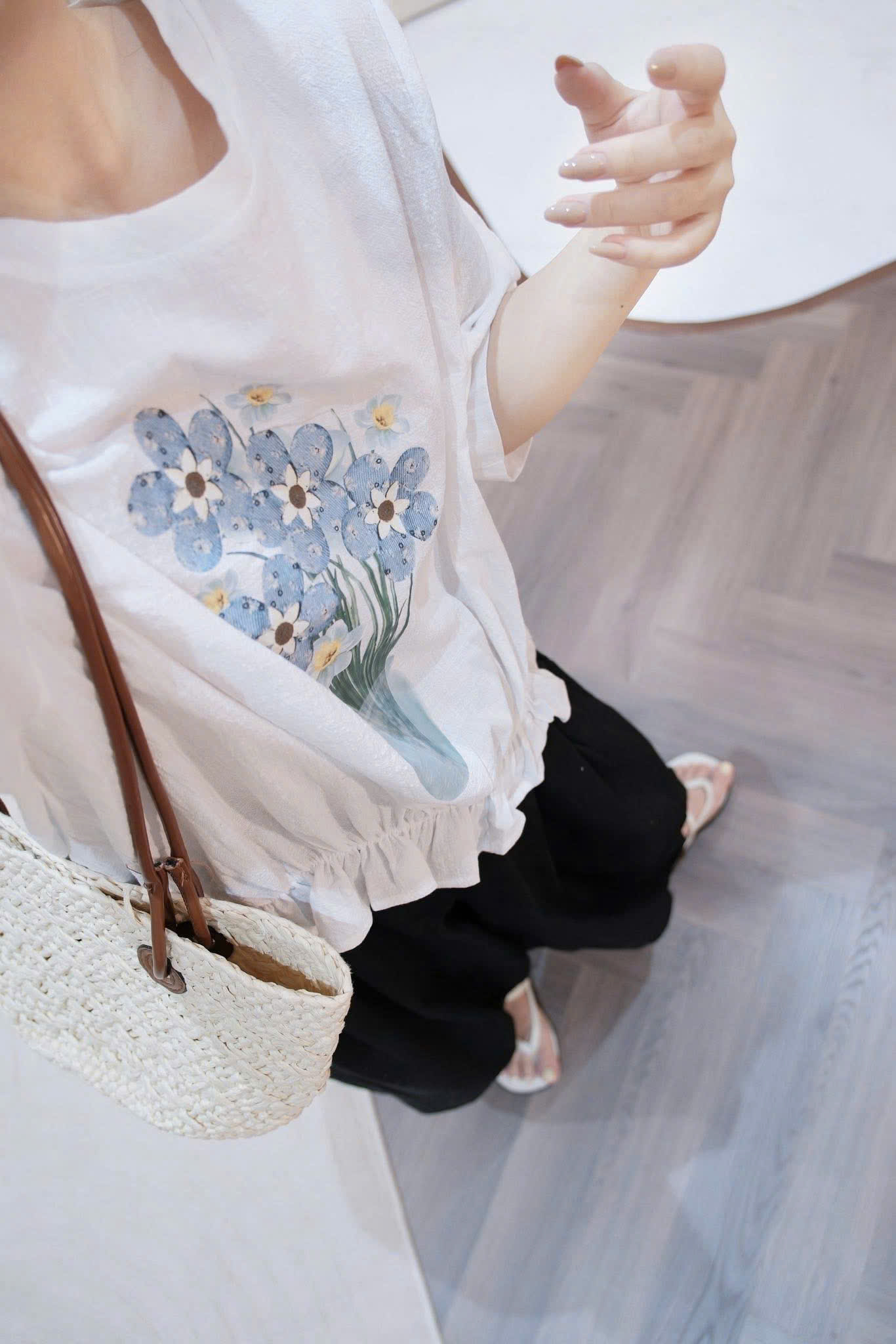 S368 - BỘ ĐŨI TRẮNG CHUN GẤU IN HOA QUẦN BOMBER