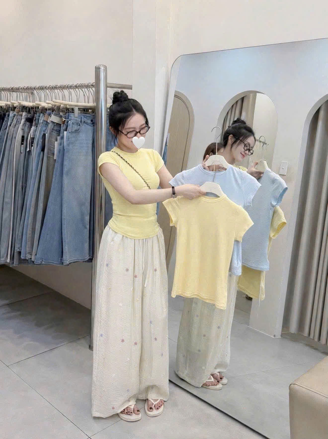 S386 - BỘ NỮ ÁO ZIP XANH QUẦN SUÔNG HOA