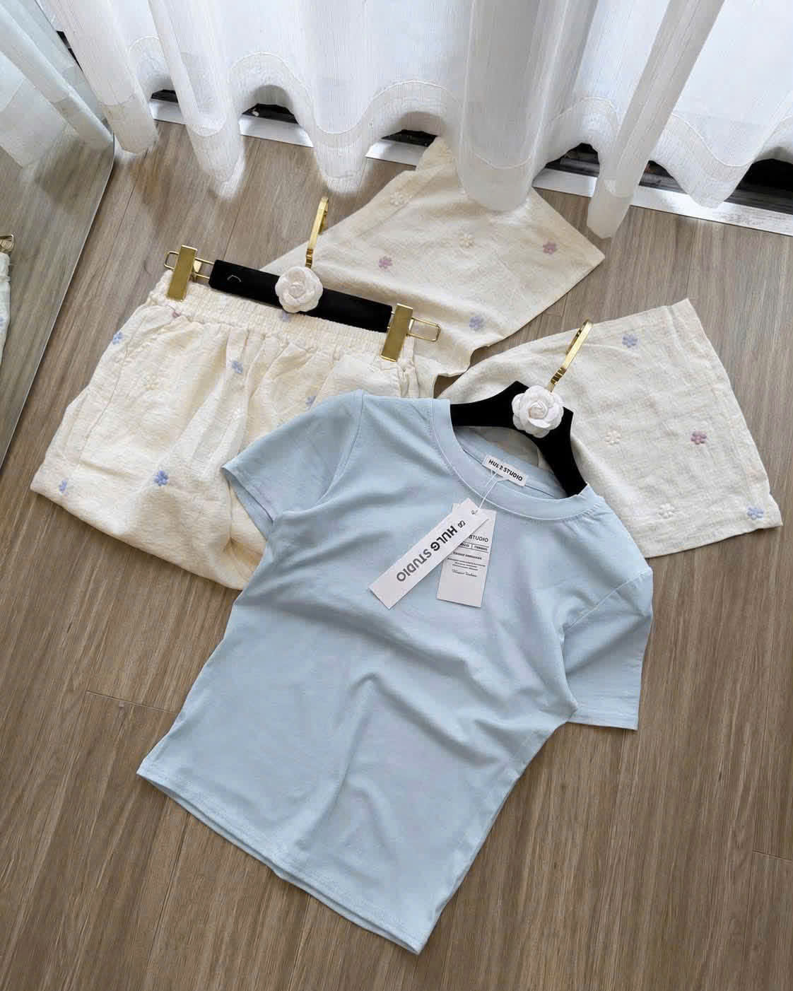 S386 - BỘ NỮ ÁO ZIP XANH QUẦN SUÔNG HOA