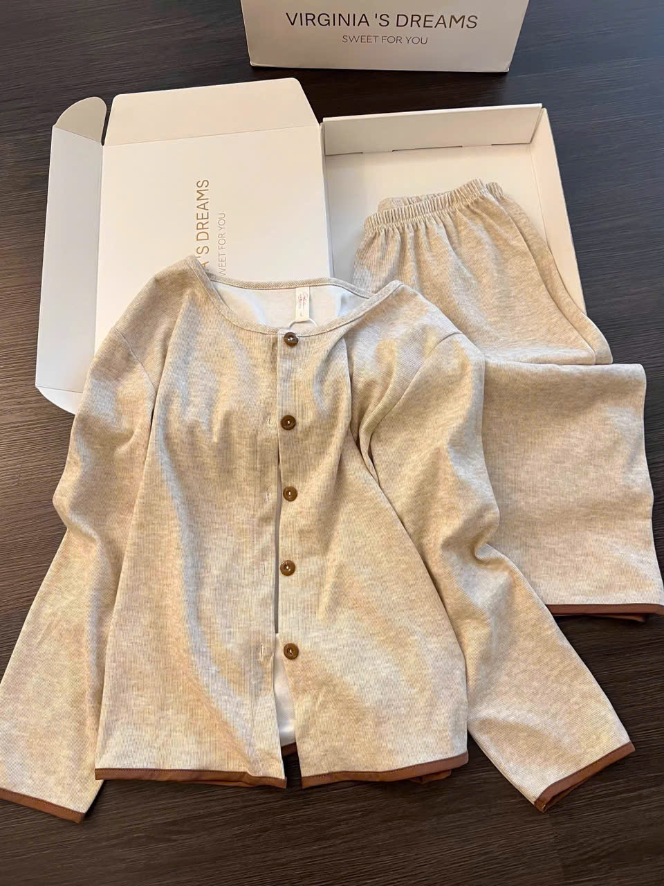 S409 - SET NỮ 3CT TĂM BE VIỀN NÂU ÁO 2S MIX CARDIGAN QUẦN SUÔNG