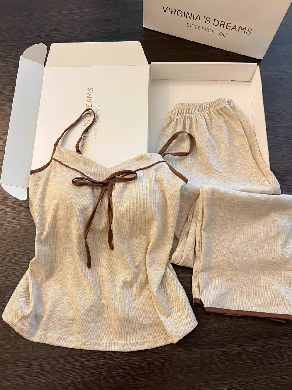 S409 - SET NỮ 3CT TĂM BE VIỀN NÂU ÁO 2S MIX CARDIGAN QUẦN SUÔNG