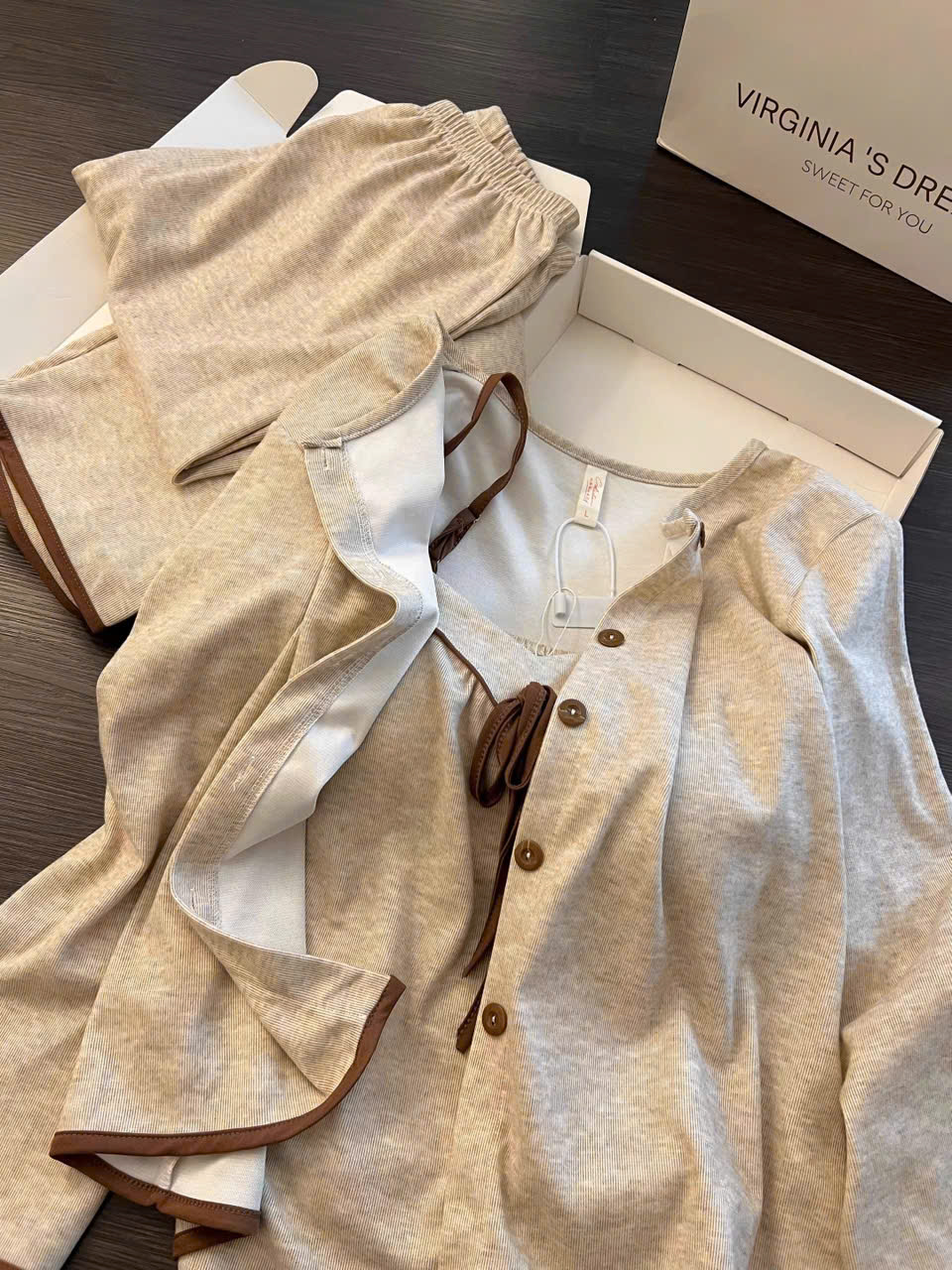S409 - SET NỮ 3CT TĂM BE VIỀN NÂU ÁO 2S MIX CARDIGAN QUẦN SUÔNG