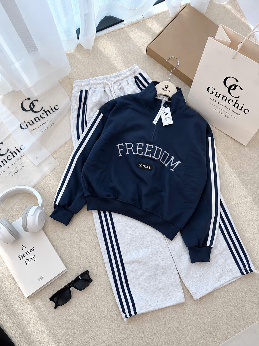 S422 - SET NỮ HAIDA CỔ KHÓA FREEDOM ÁO THAN QUẦN GHI SUÔNG