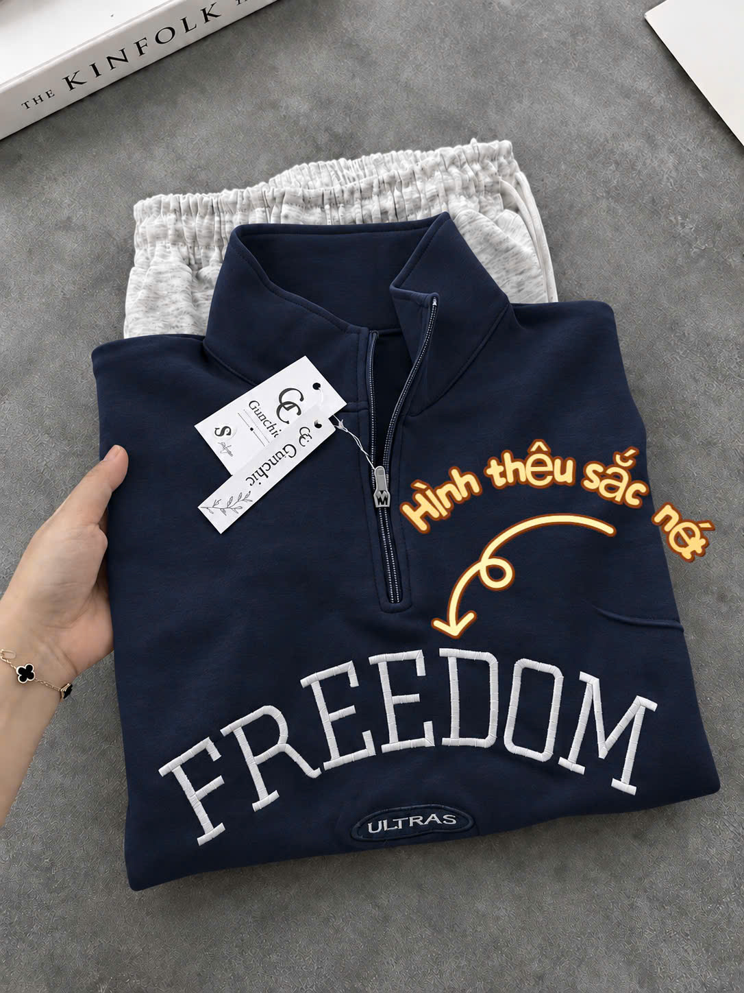 S422 - SET NỮ HAIDA CỔ KHÓA FREEDOM ÁO THAN QUẦN GHI SUÔNG