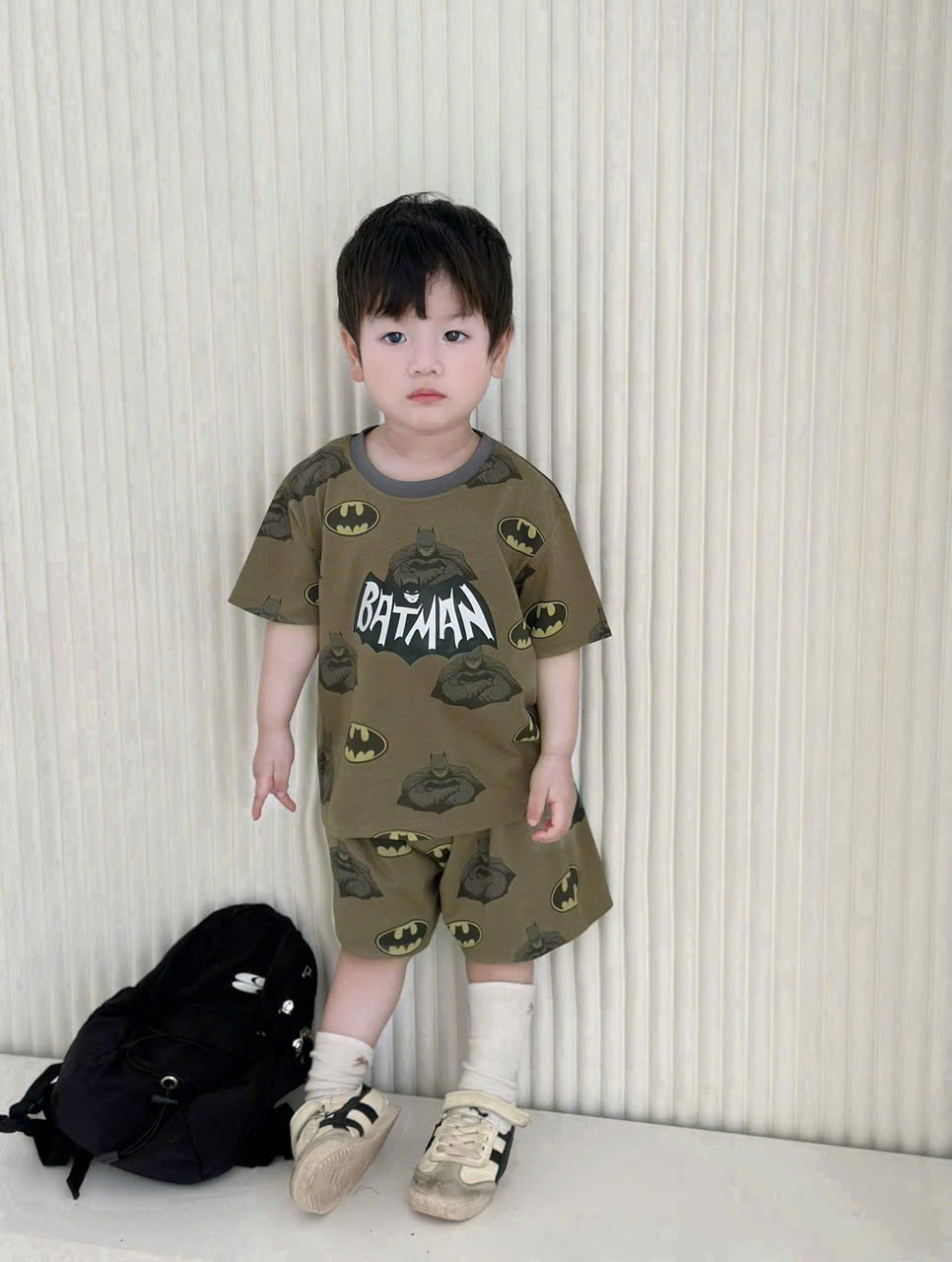 T153 - SET 2 BỘ ĐÙI BÉ TRAI BATMAN rêu xám