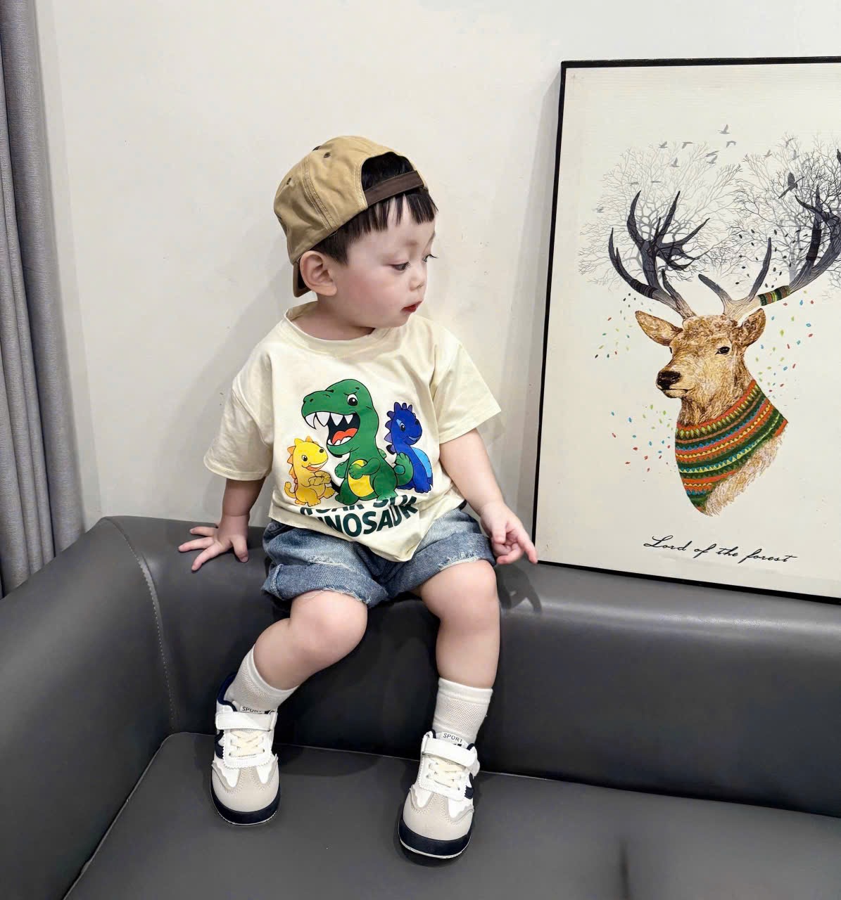 T154 - BỘ ĐÙI BÉ TRAI ÁO BE KHỦNG LONG QUẦN BÒ