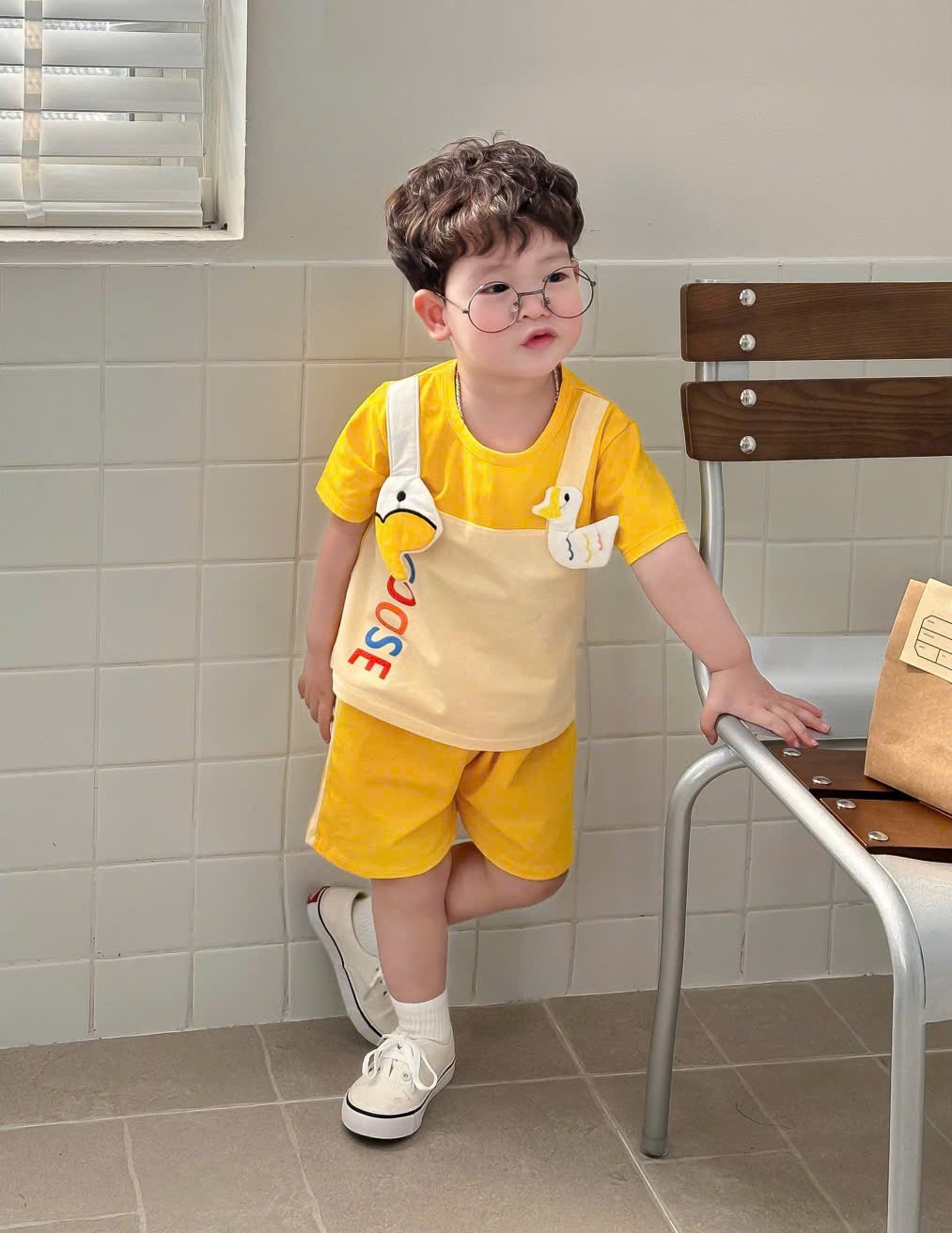 T156 - SET 2 BỘ ĐÙI BÉ TRAI VỊT GẤU NỔI PHỐI VÀNG KẺ