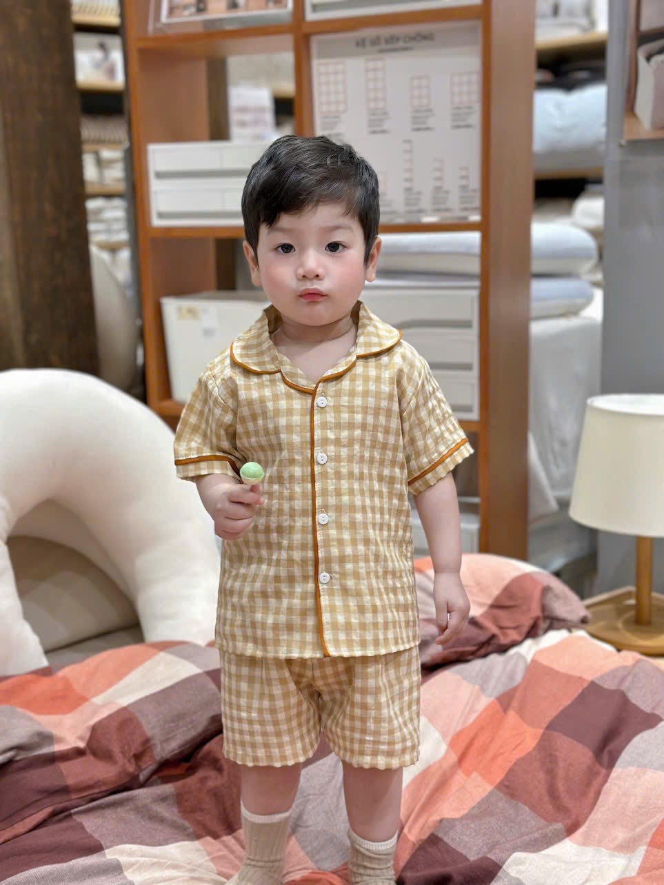 T157 - SET 2 BỘ ĐÙI BÉ TRAI PYJAMA CHÓ PUPPY kẻ vàng trắng