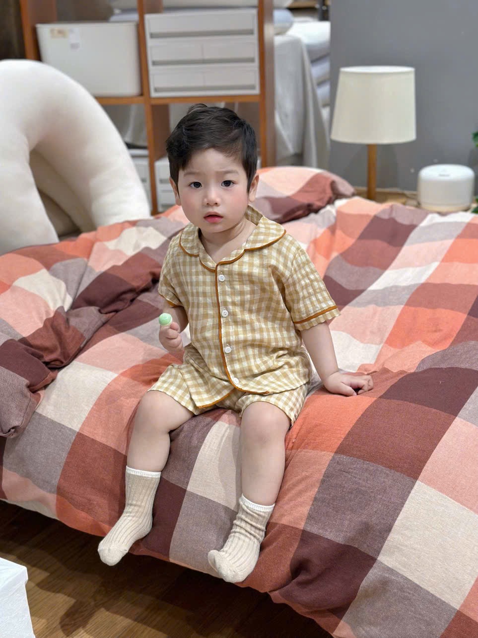 T157 - SET 2 BỘ ĐÙI BÉ TRAI PYJAMA CHÓ PUPPY kẻ vàng trắng