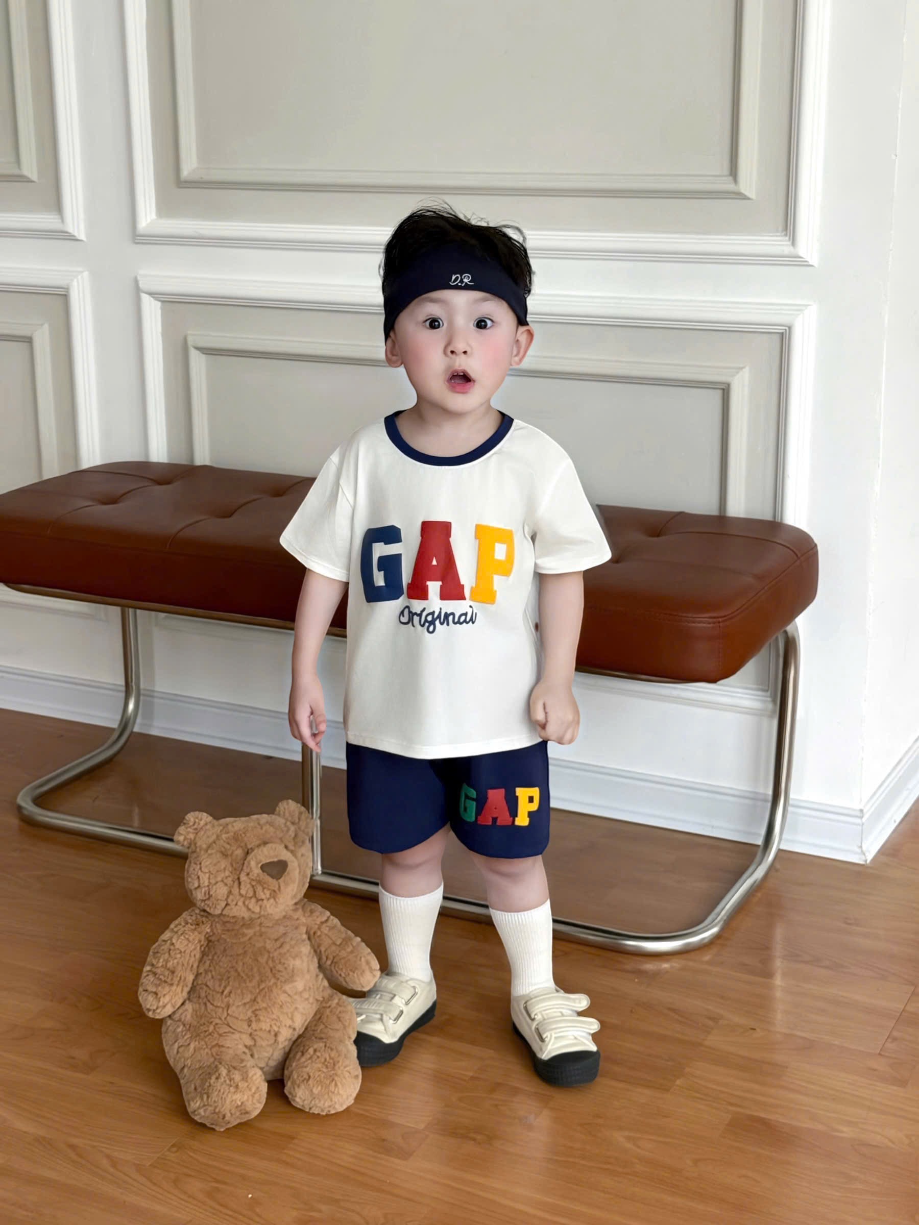 T160 - SET 2 BỘ ĐÙI BÉ TRAI IN GAP NỔI SẮC MÀU than trắng