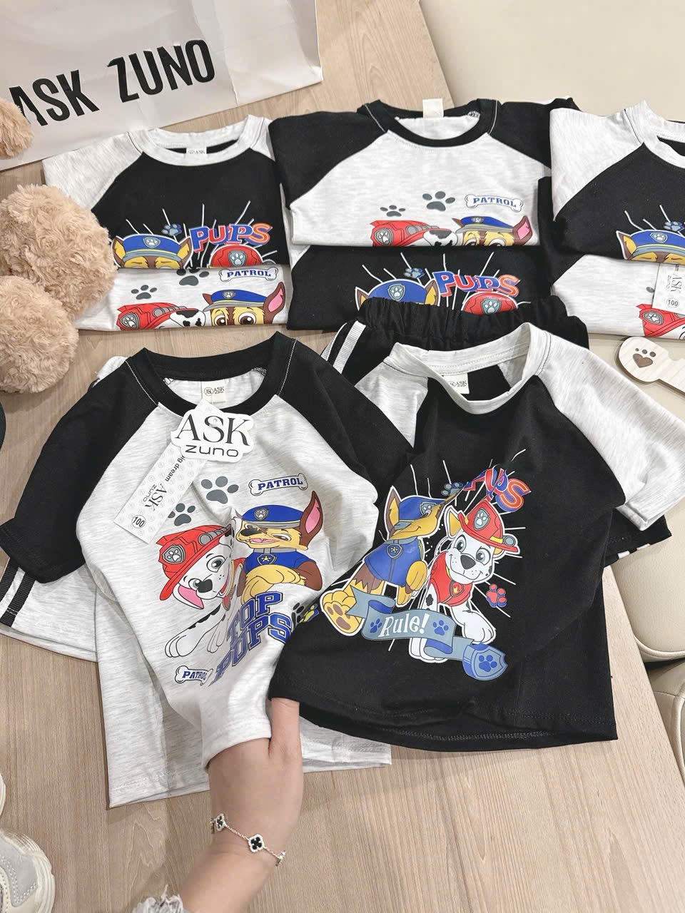 T161 - SET 2 BỘ ĐÙI BÉ TRAI CHÓ CỨU HỘ PUPS đen ghi
