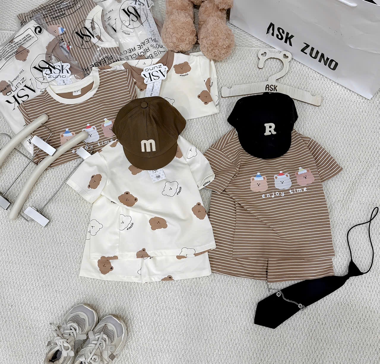 T165 - SET 2 BỘ ĐÙI BÉ TRAI GẤU emiu nâu kẻ be