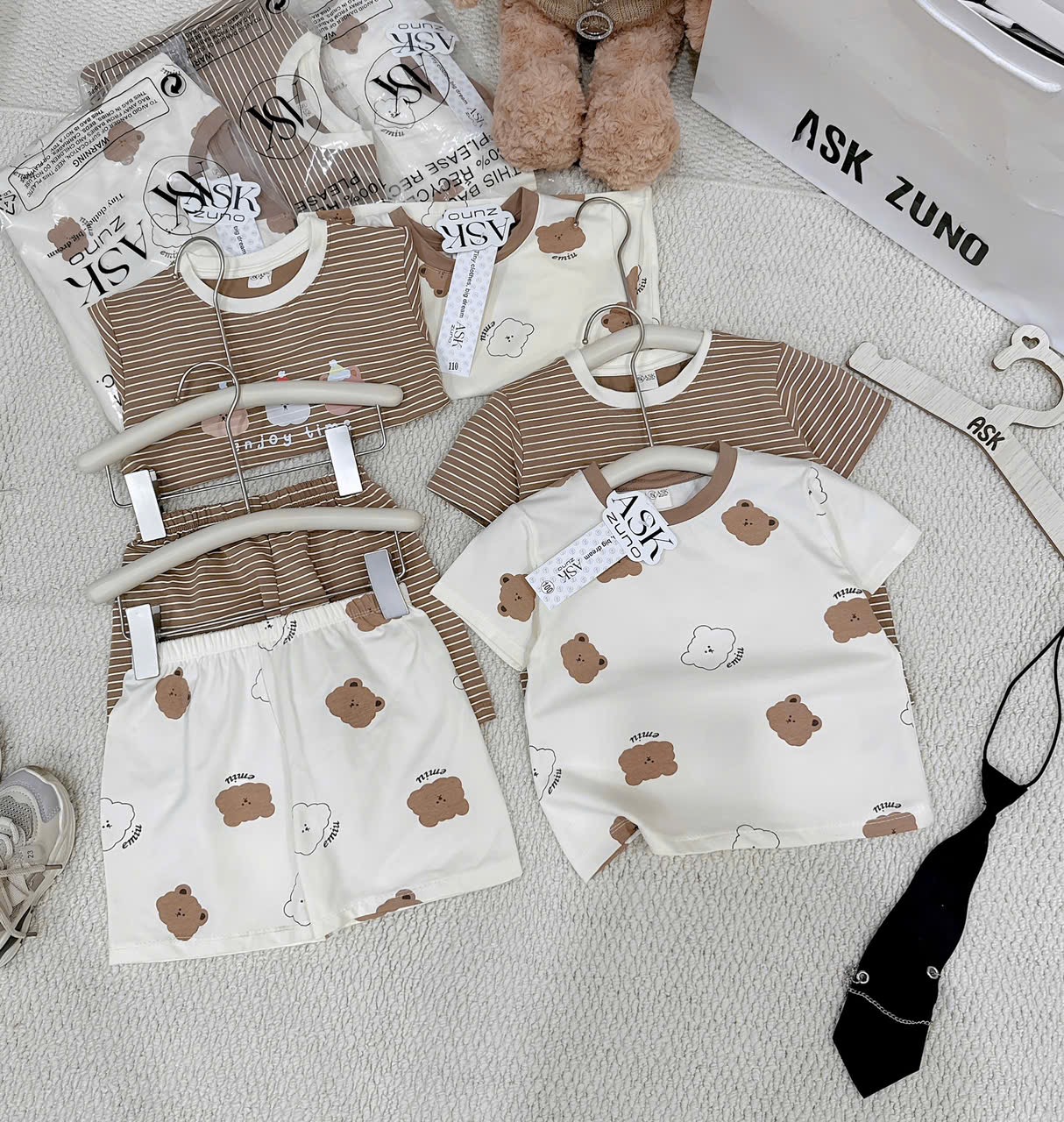 T165 - SET 2 BỘ ĐÙI BÉ TRAI GẤU emiu nâu kẻ be