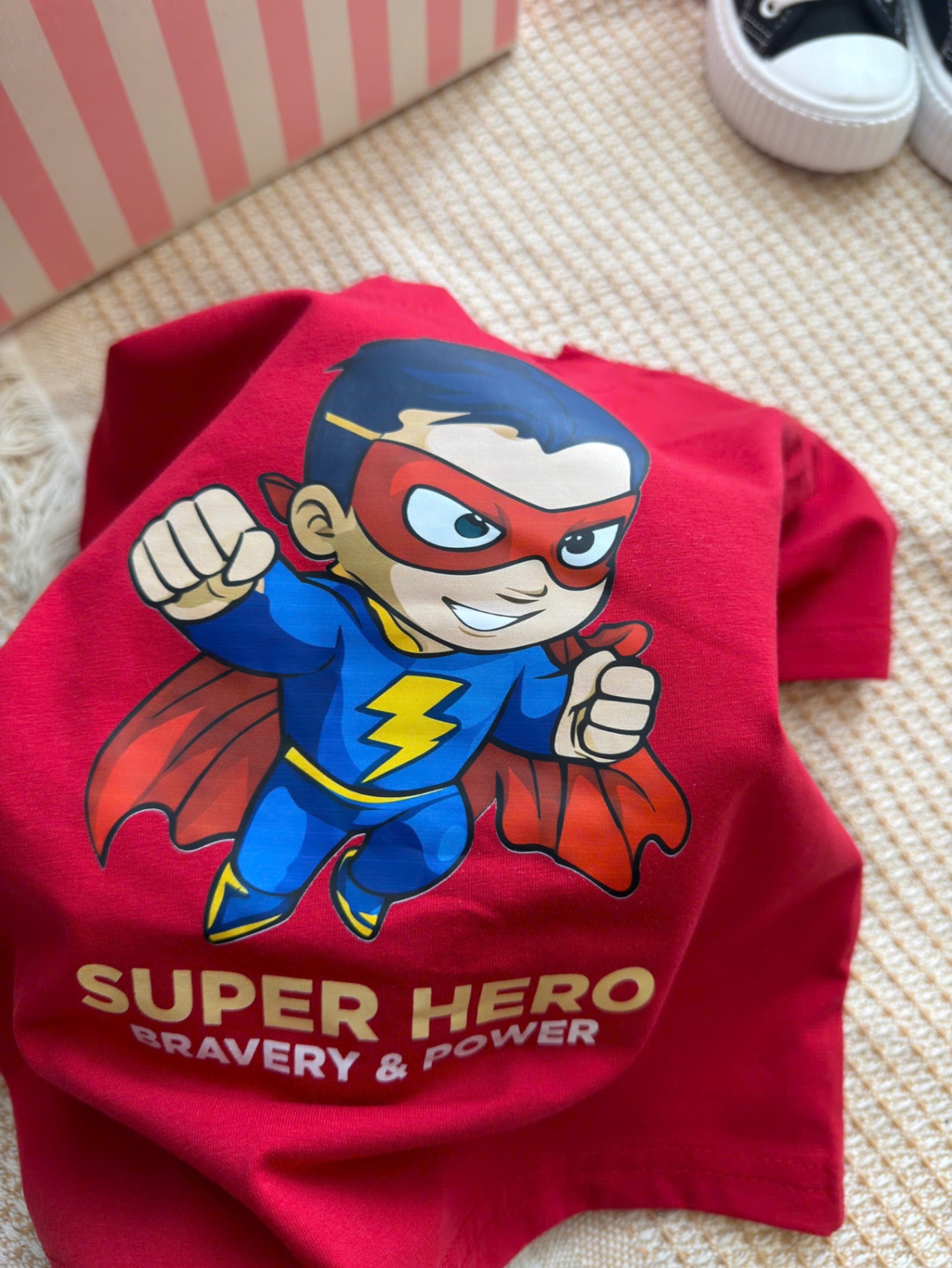 T170 - BỘ ĐÙI BÉ TRAI ÁO CỘC ĐỎ SUPER HERO QUẦN KAKI BE