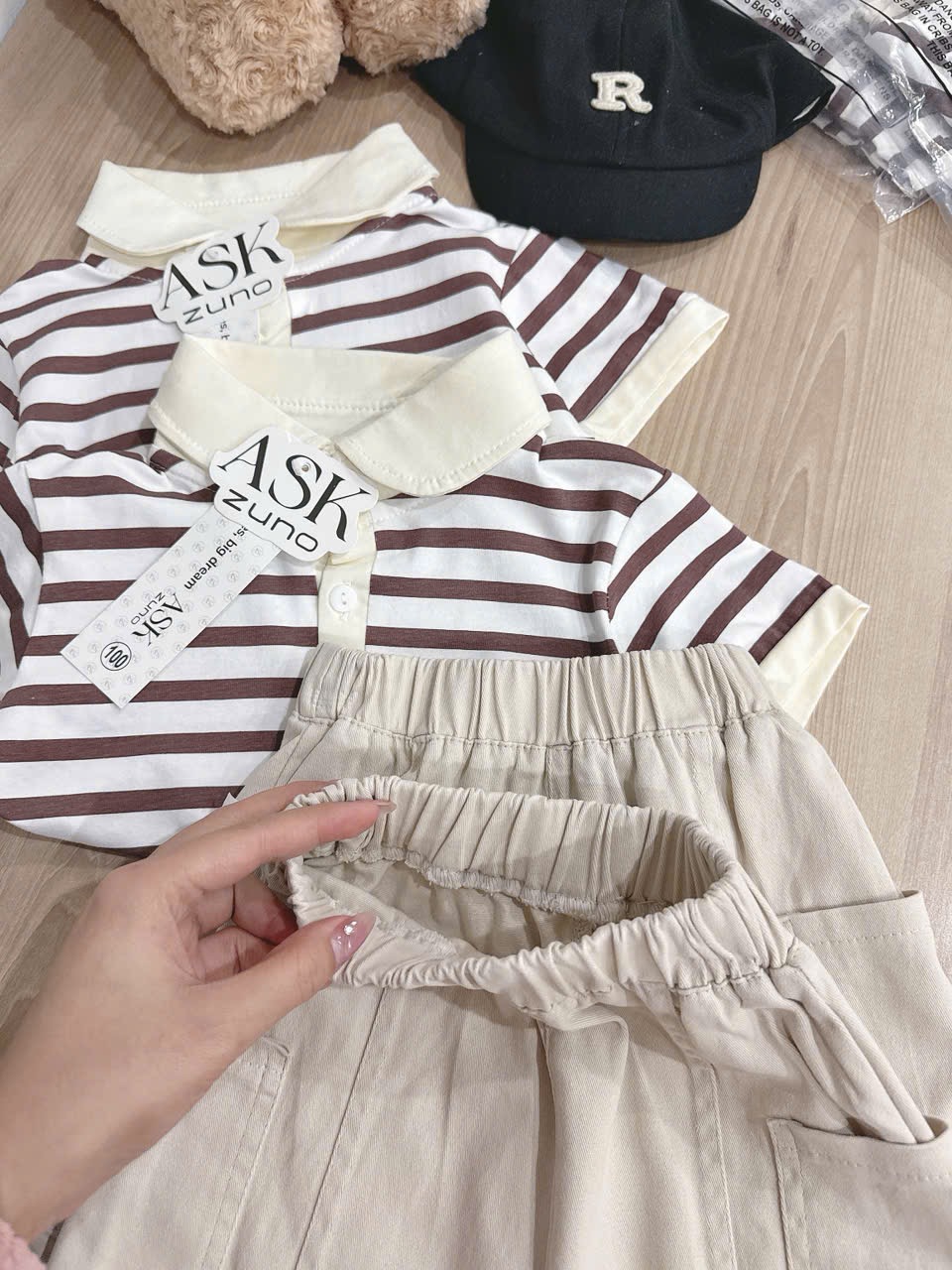 T175 - BỘ ĐÙI BÉ TRAI ÁO POLO KẺ NÂU CỔ BE QUẦN KAKI BE