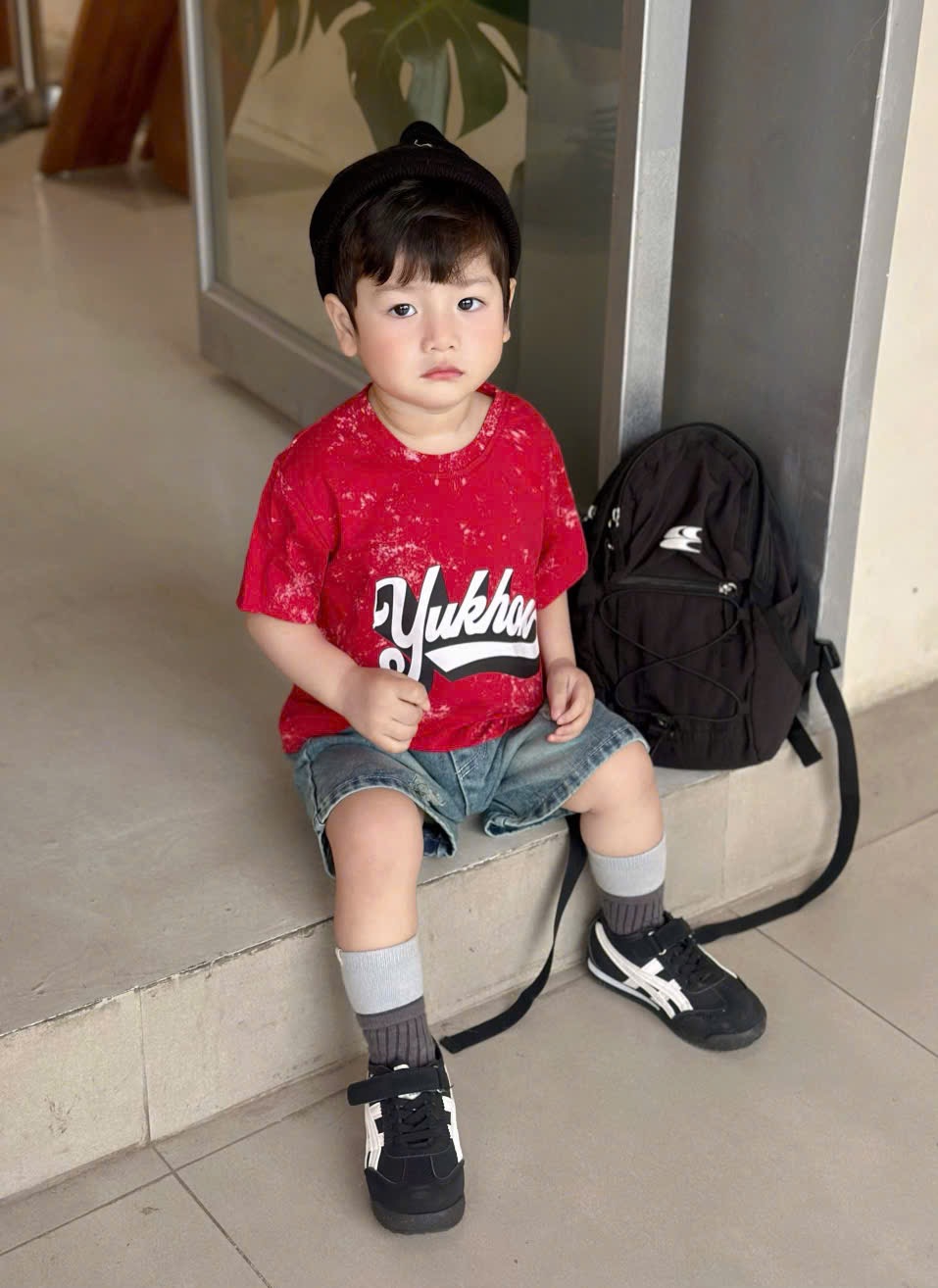T177 - SET BÉ TRAI ÁO ĐỎ LOANG Yukhon QUẦN BÒ