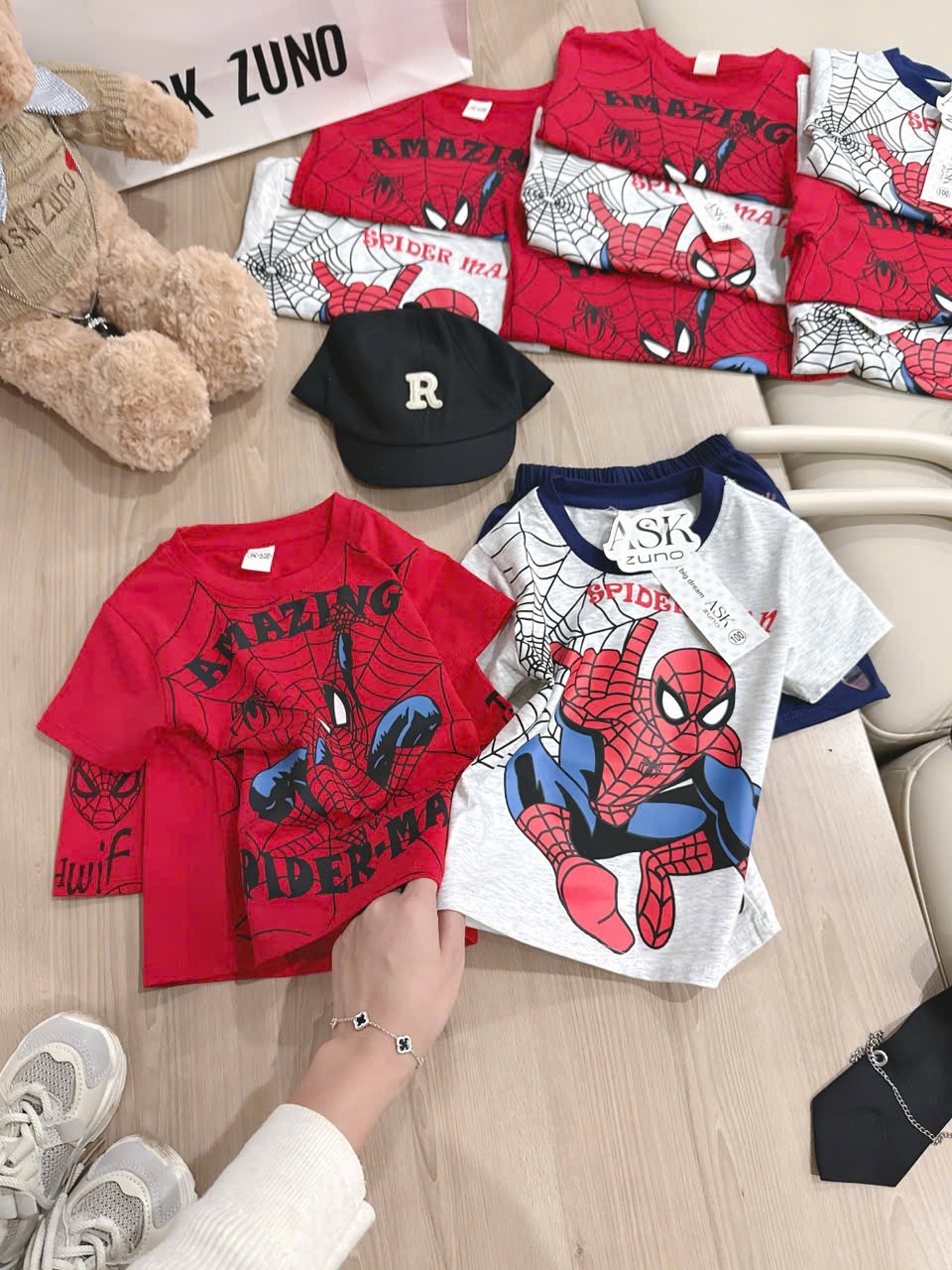 T181 - SET 2 BỘ ĐÙI BÉ TRAI SPIDERMAN AMAZING đỏ ghi