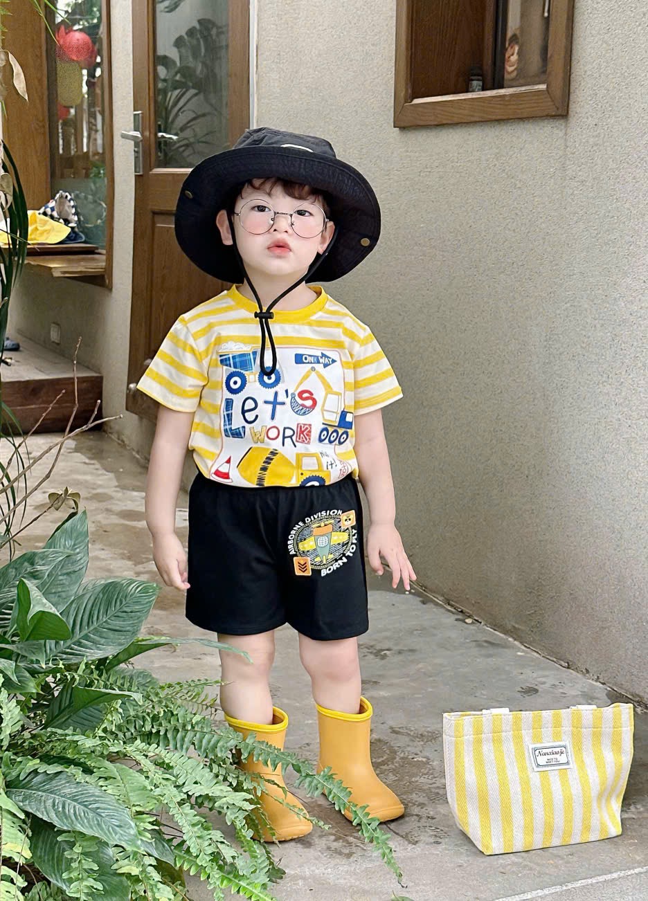 T185 - SET 2 BỘ ĐÙI BÉ TRAI MÁY XÚC WORK kẻ đen vàng
