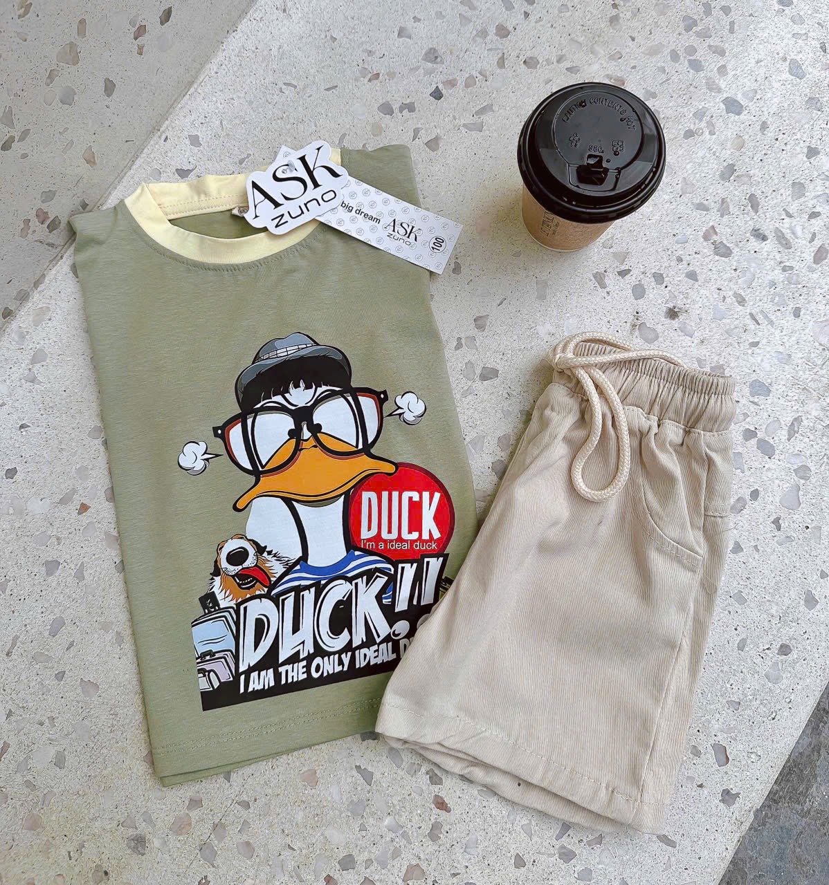 T186 - BỘ ĐÙI BÉ TRAI ÁO XANH VỊT DUCK QUẦN BE KÈM MŨ