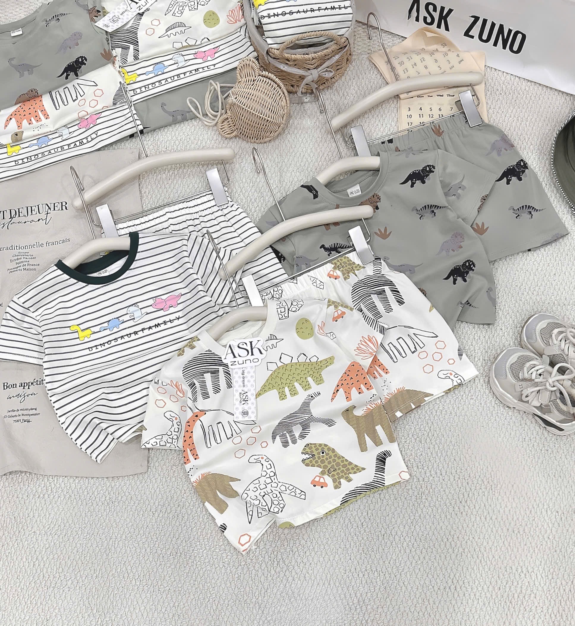 T207 - SET 3 BỘ ĐÙI BÉ TRAI KHỦNG LONG TRÀN xanh be kẻ