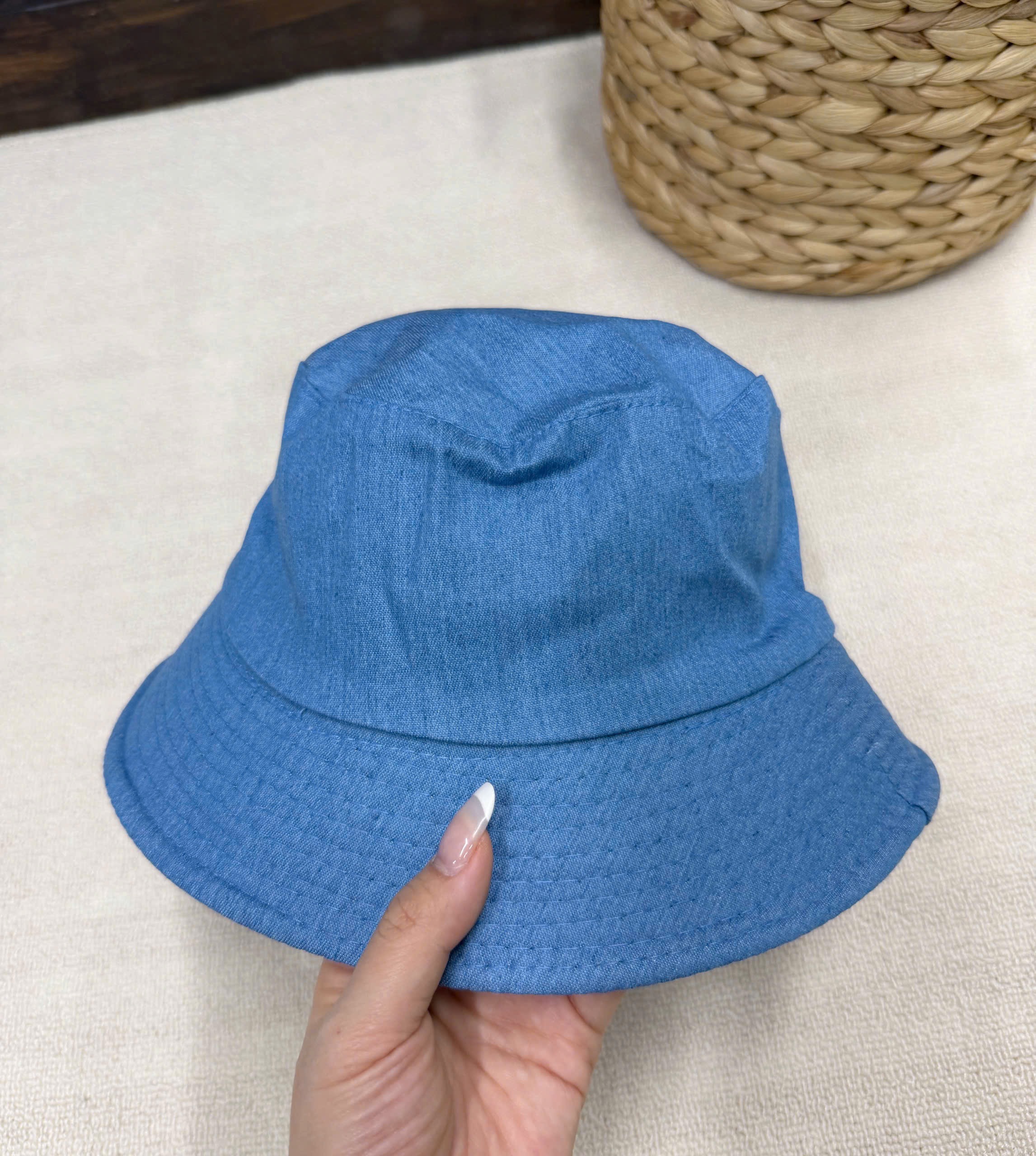 T215 - BỘ ĐÙI BÉ TRAI ÁO TRẮNG GẤU BEAR QUẦN BÒ KÈM MŨ