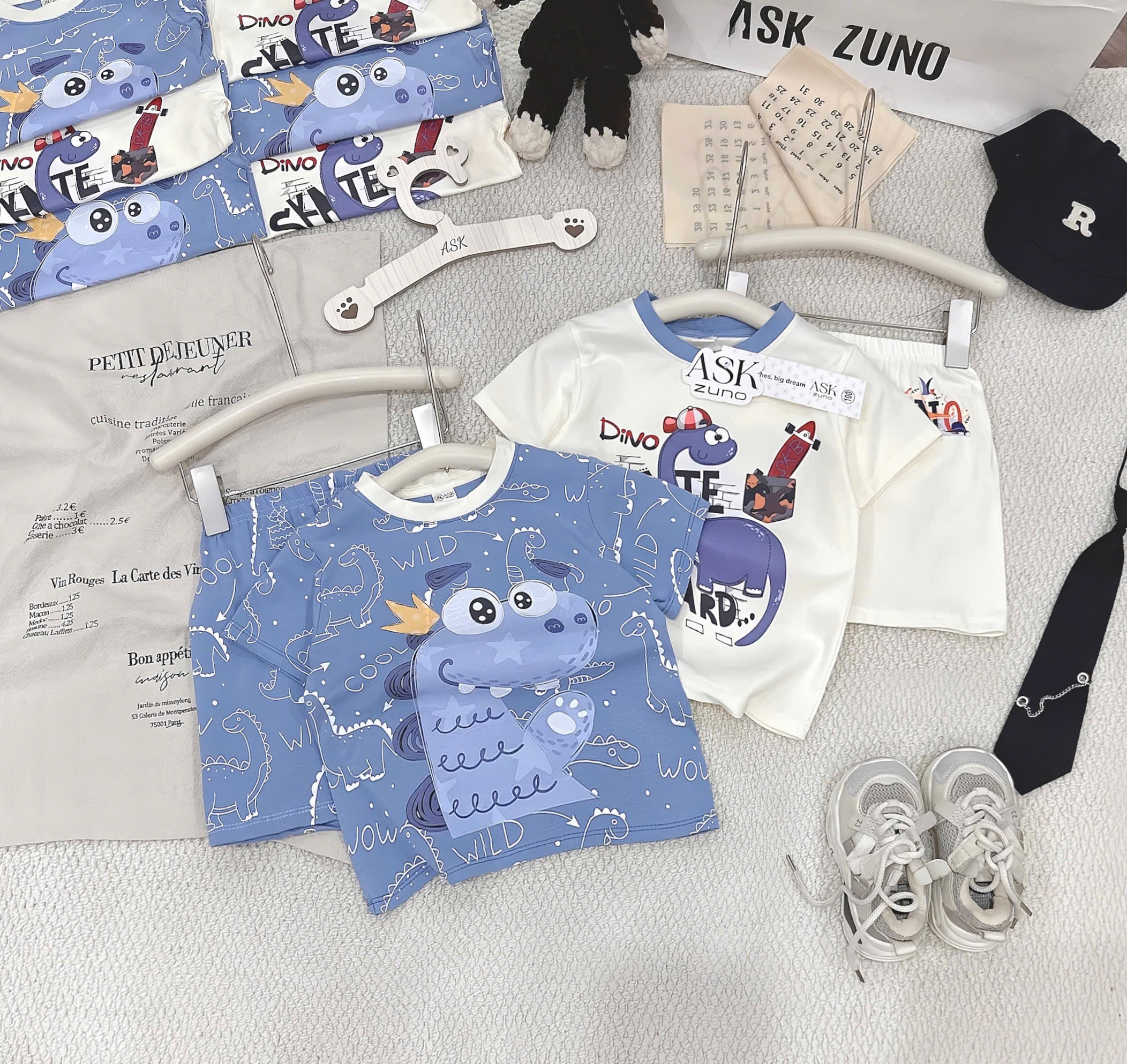 T224 - SET 2 BỘ ĐÙI BÉ TRAI KHỦNG LONG xanh dương trắng